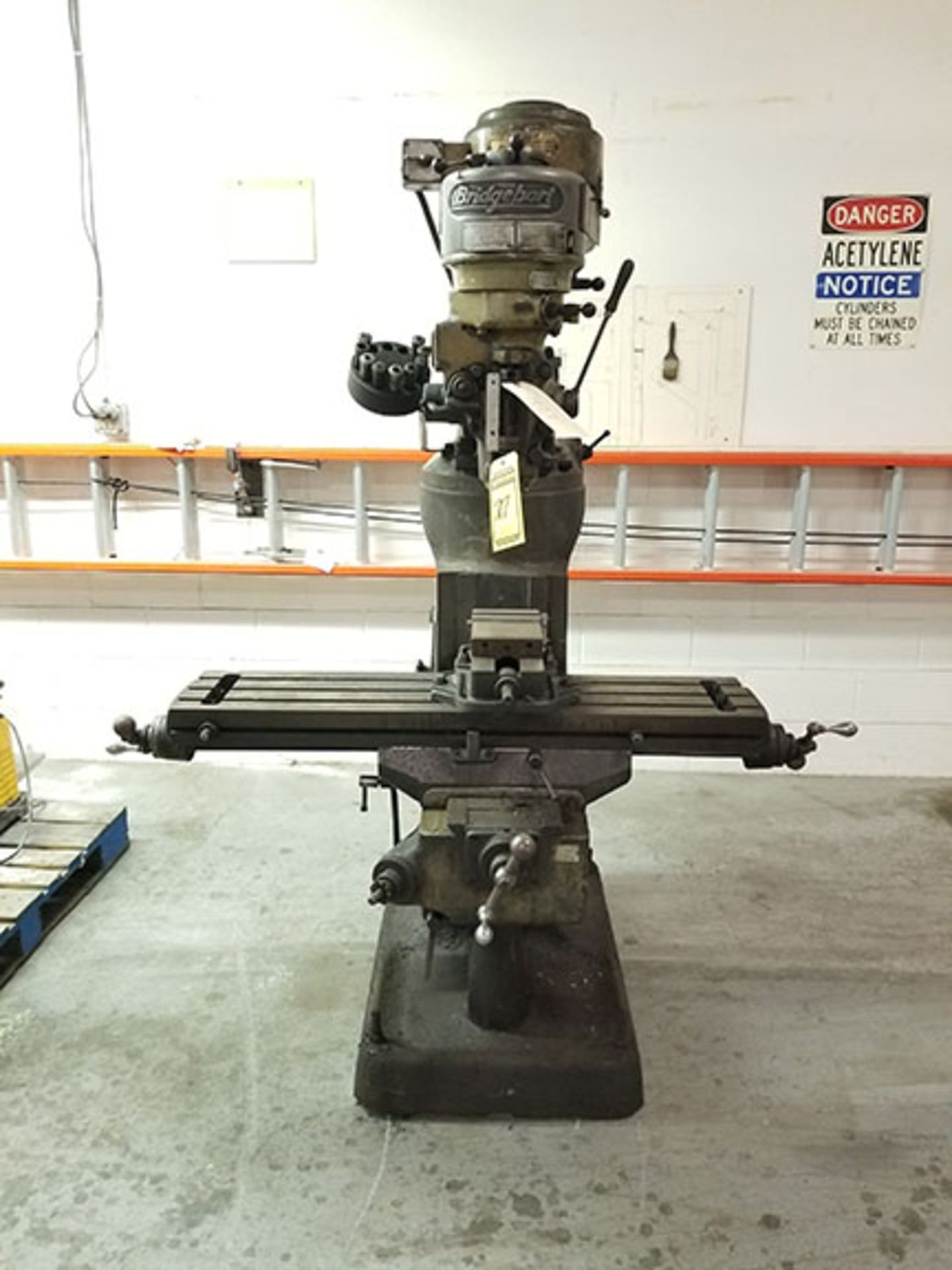 BRIDGEPORT VERTICAL MILL; 1-HP, WITH 6'' ROTARY MACHINE VISE, 80-2720 RPM, S/N J23352