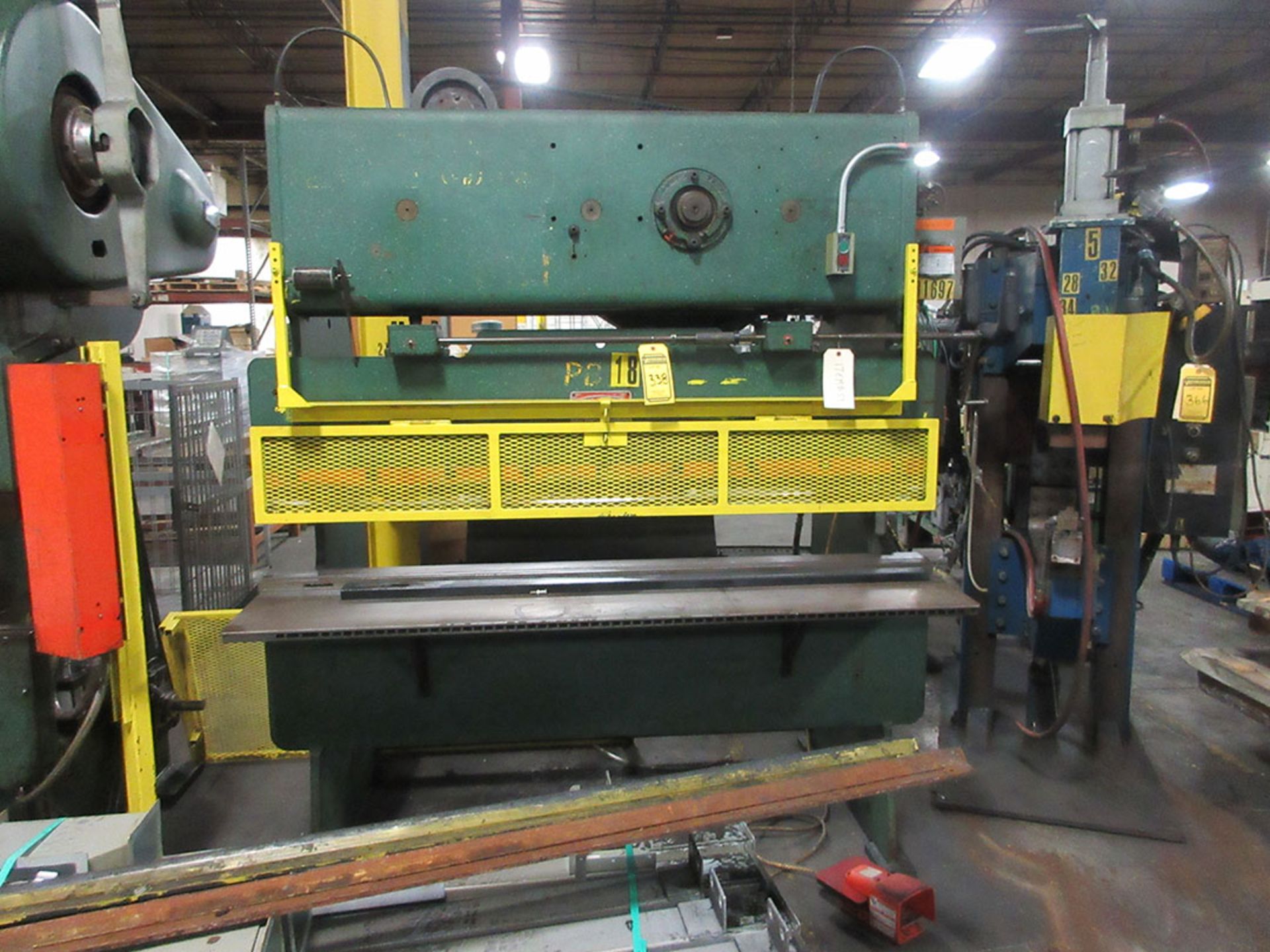 DREIS KRUMP 25-TON X 6' PRESS BRAKE; MODEL 265, S/N L-16470