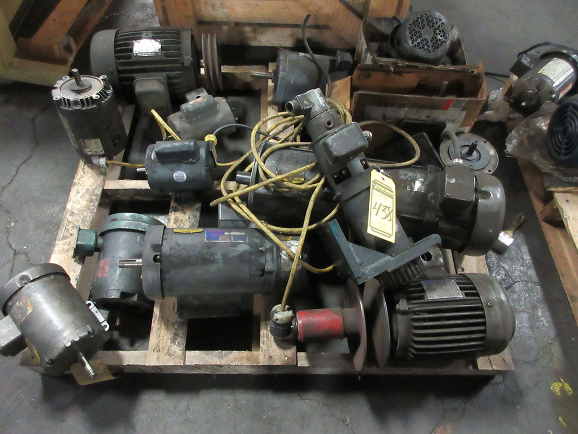 PALLET WITH ASSORTED INDUCTION MOTORS