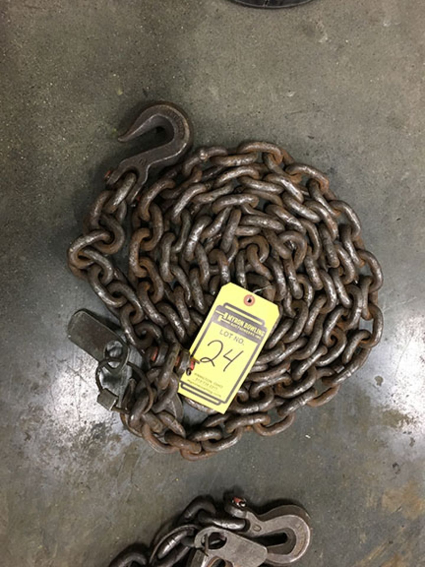 19,500-LB. CERTIFIED 2-HOOK RIGGING CHAIN, 1/2'' X 11' REACH