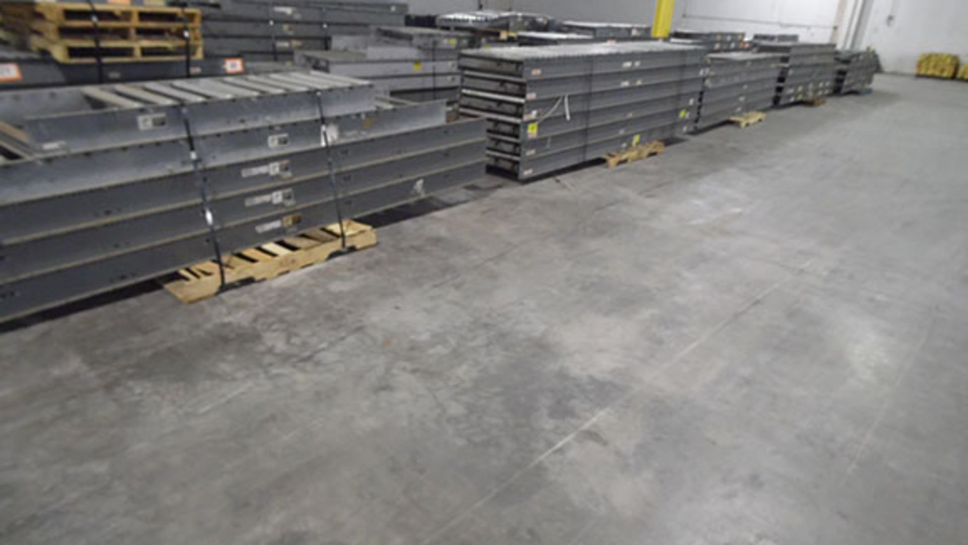 ALVEY ACCUGLIDE POWER & ROLLER CONVEYOR 30'' ASSORTED LENGTH - Image 2 of 2