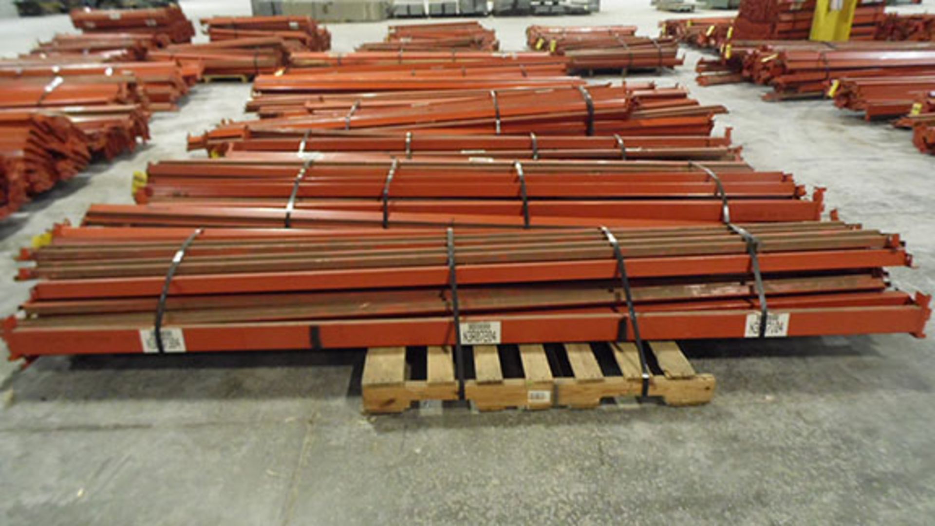 (X153) PIECES OF RIDG-U-RAK PALLET RACKING 132'' X 4'' HORIZONTAL BEAMS