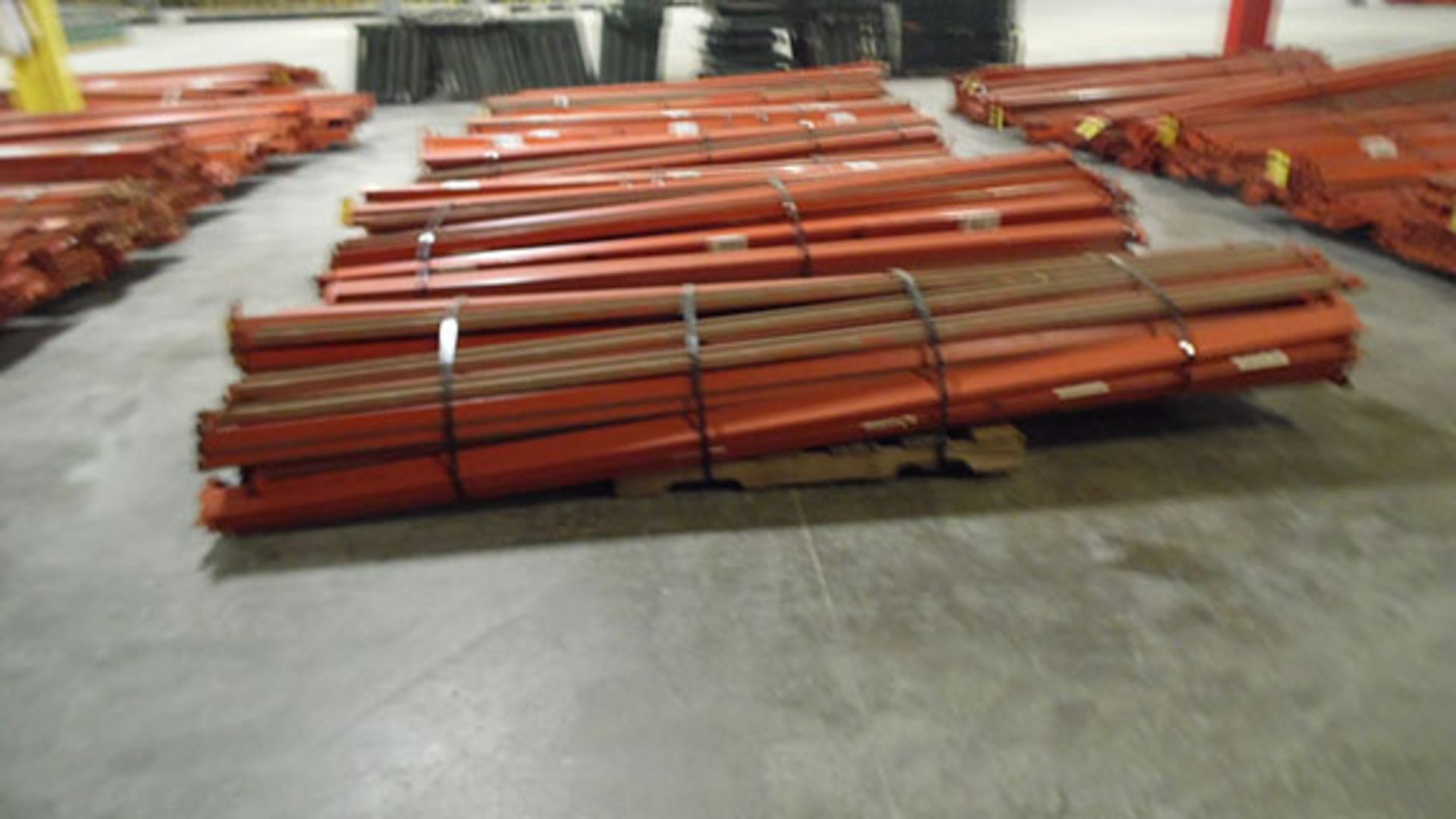 (X195) PIECES OF RIDG-U-RAK PALLET RACKING 132'' X 4'' HORIZONTAL BEAMS