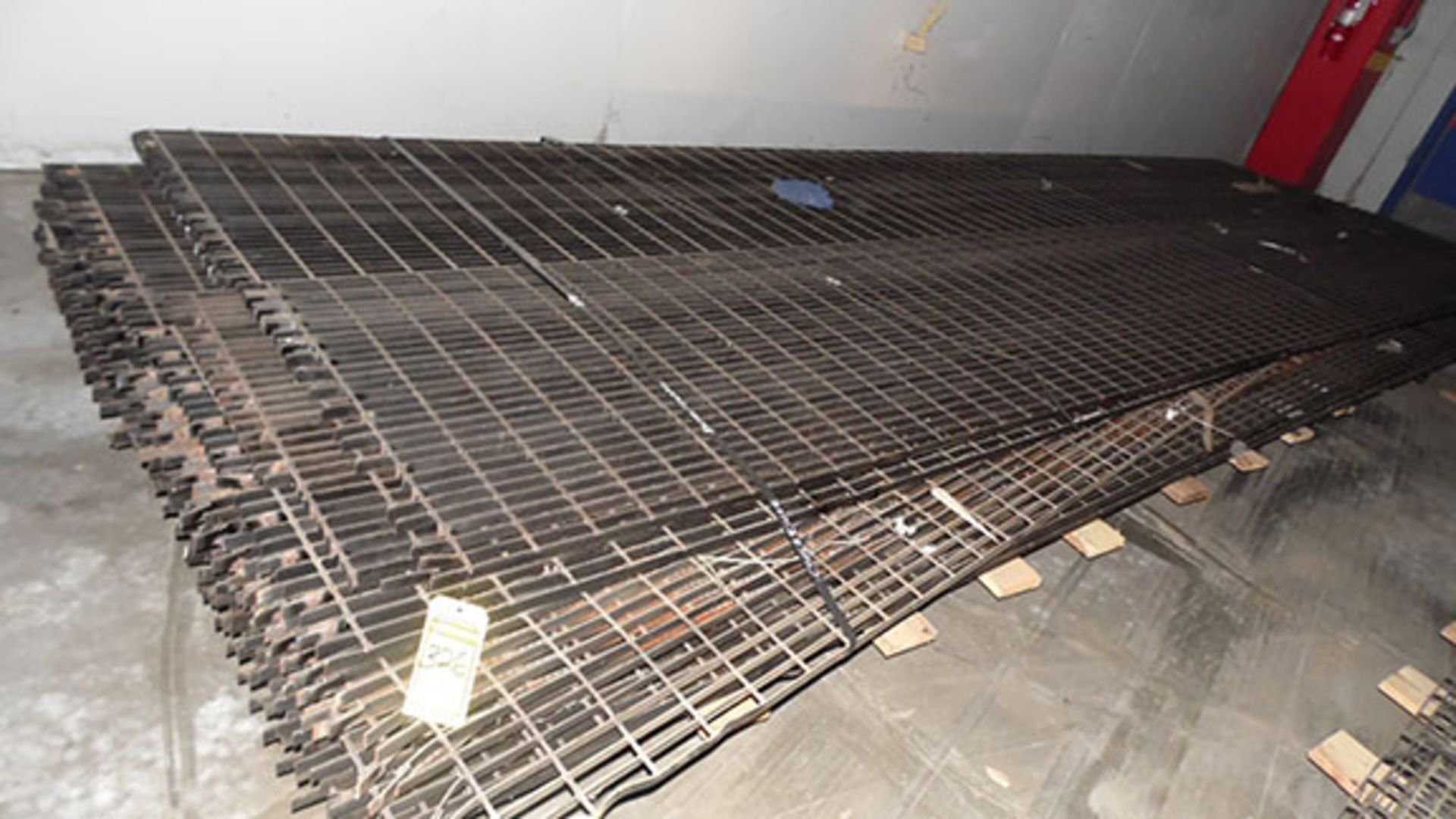 (22) CATWALK GRATING; 36'' WIDE X 237''