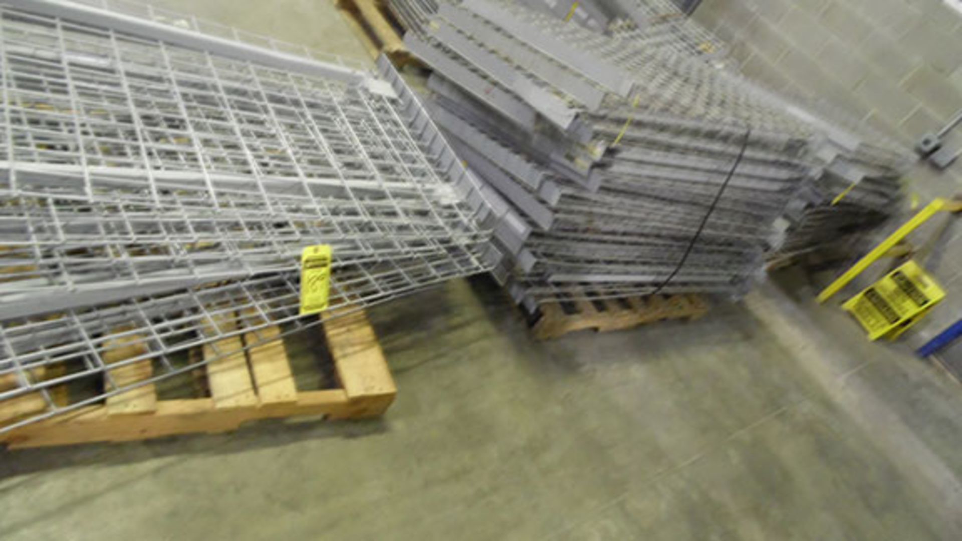 (X49) PALLET RACK WIRE DECKING 33'' X 62 1/2''