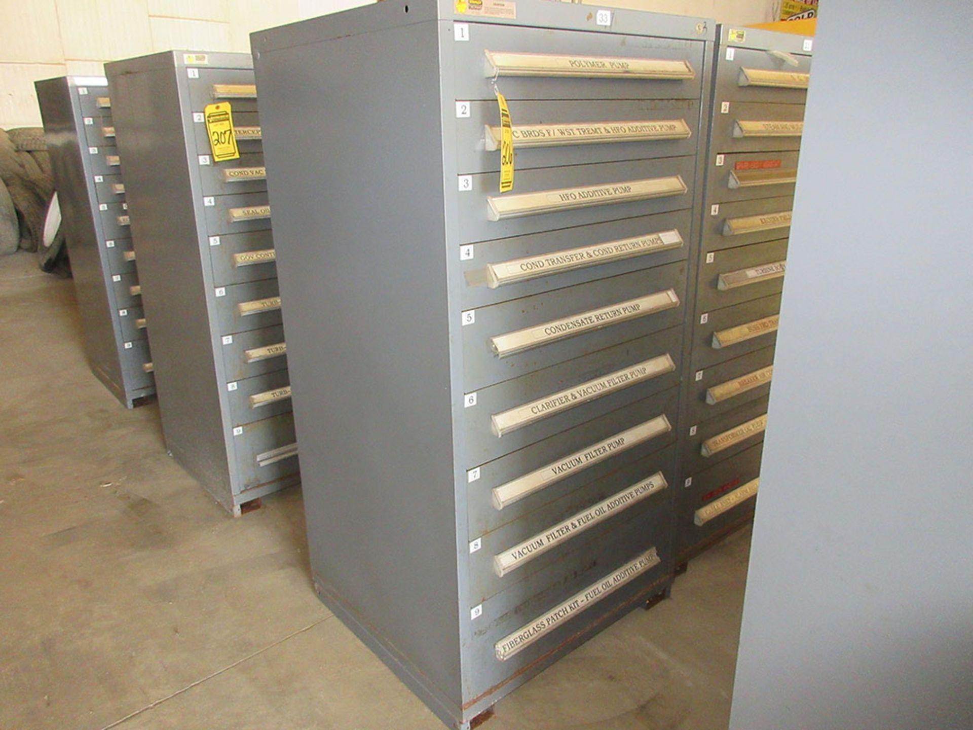 VIDMAR 9-DRAWER TOOL CABINET