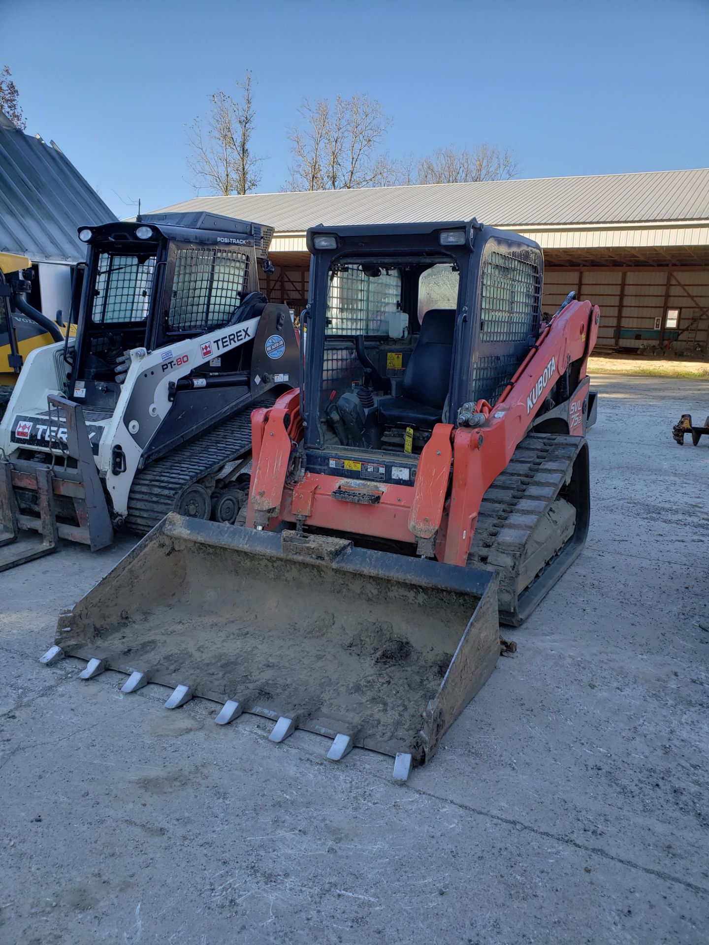 KUBOTA SVL 75-2 SKID STEER; RUBBER TRACTS, ENCLOSED CAB