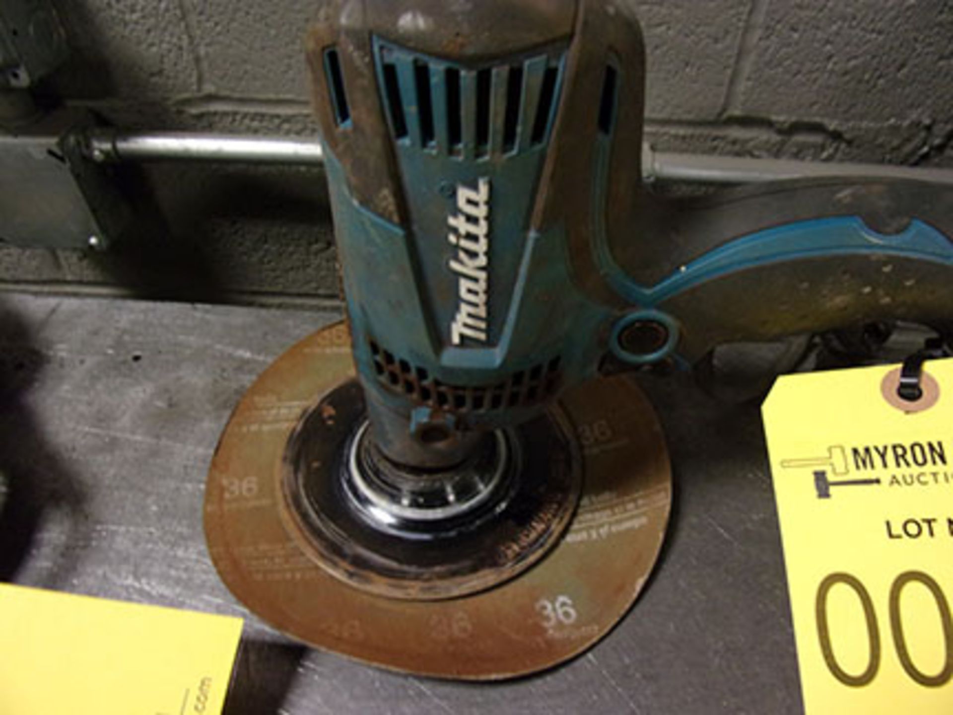 MAKITA ELECTRIC SANDER