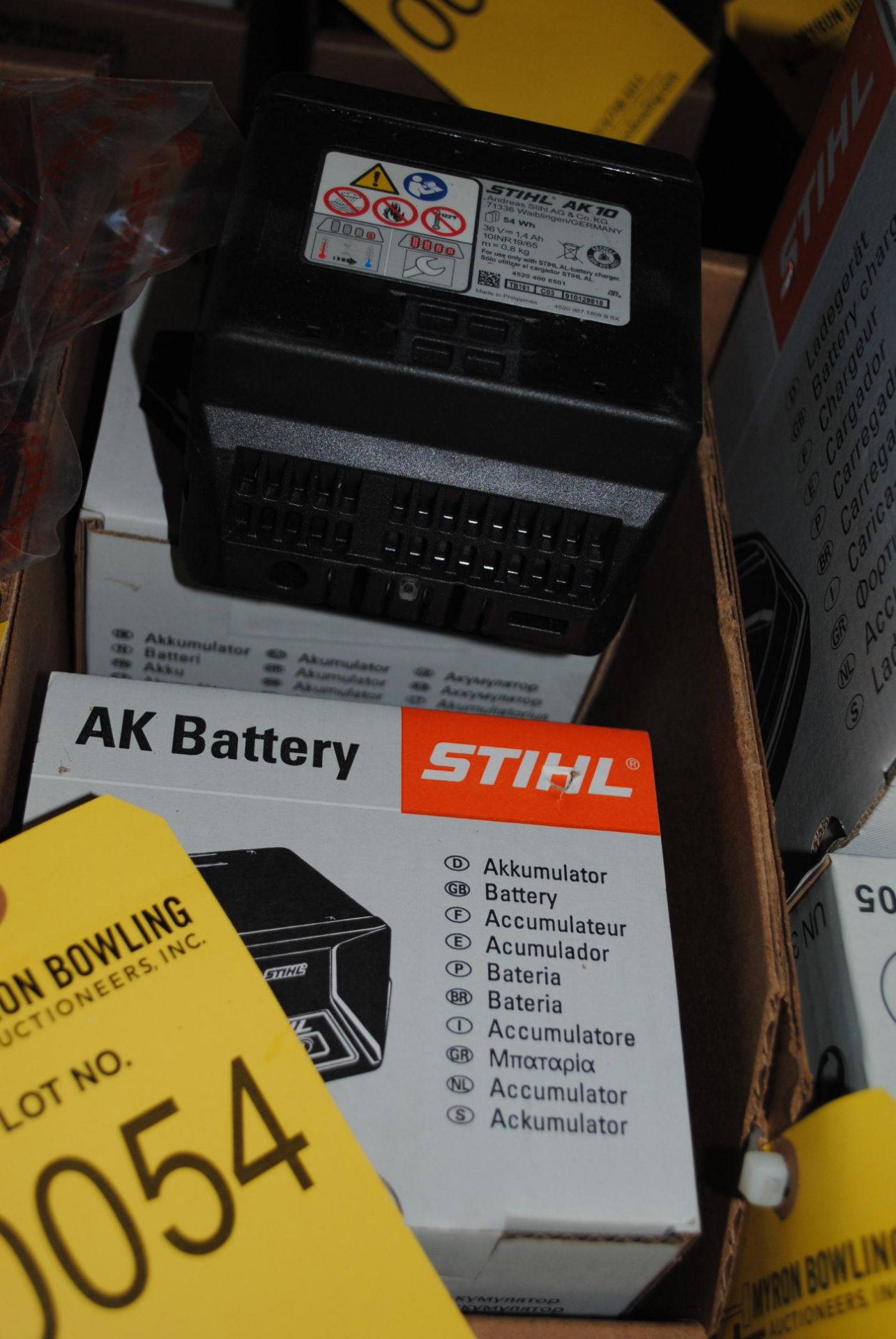 LOT OF (3) STIHL AK BATTERIES