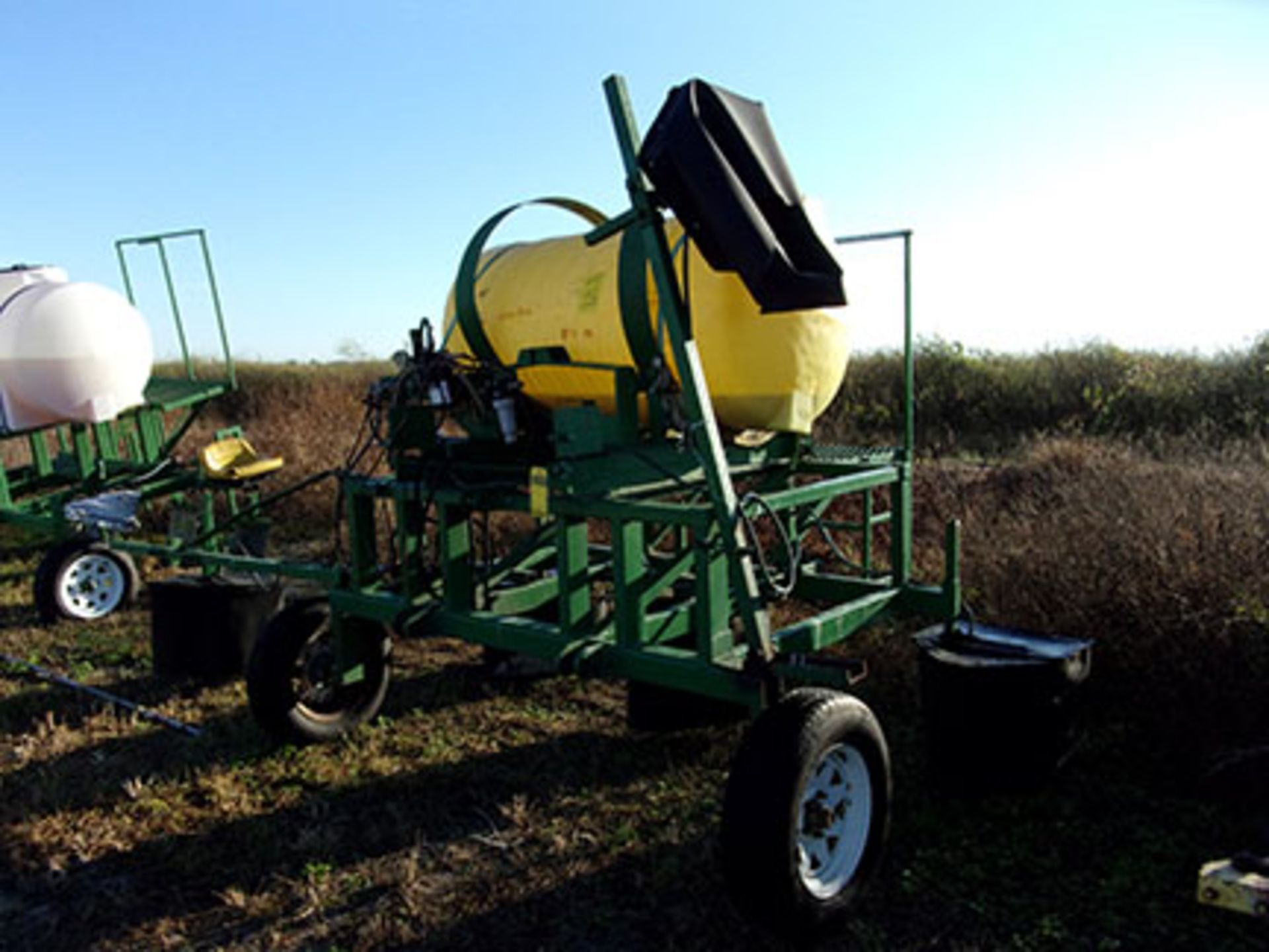 KENNCO HERBICIDE SPRAYER; 200 GALLON