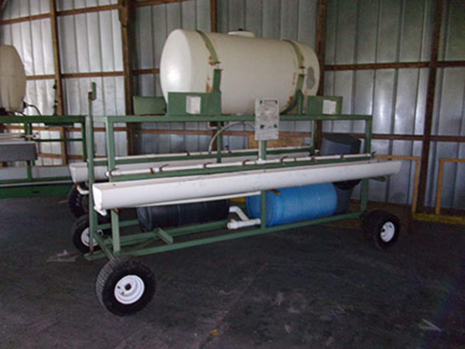 10' 2-SIDED WASH TRAILER WITH TANK & ACCESSORIES - Image 2 of 2