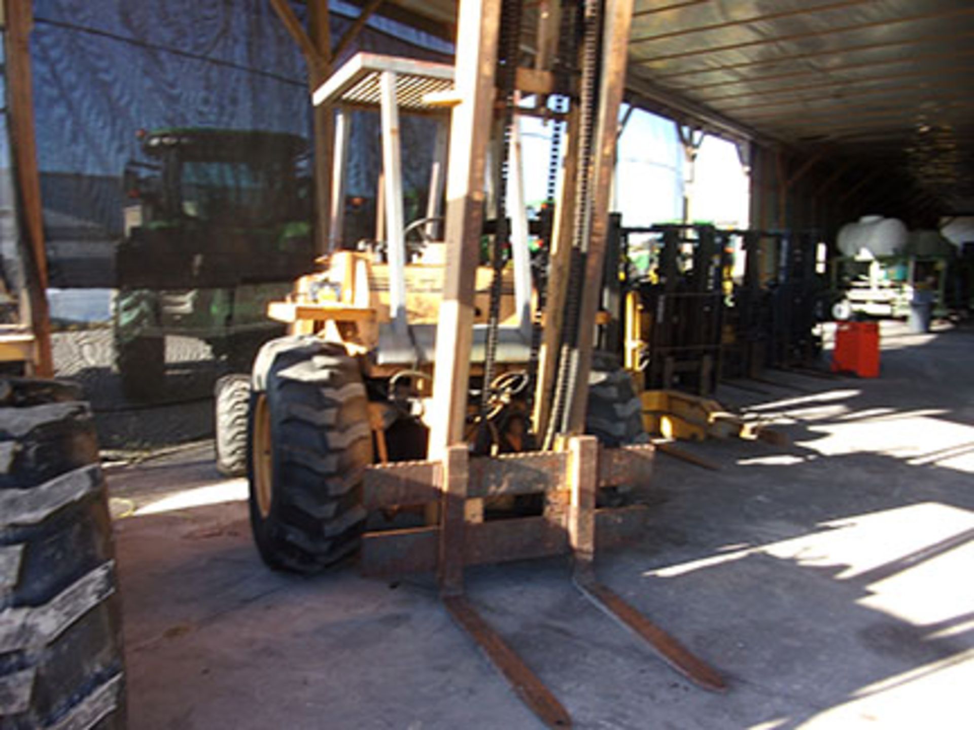 CASE 585E 4X4 YARD FORKLIFT