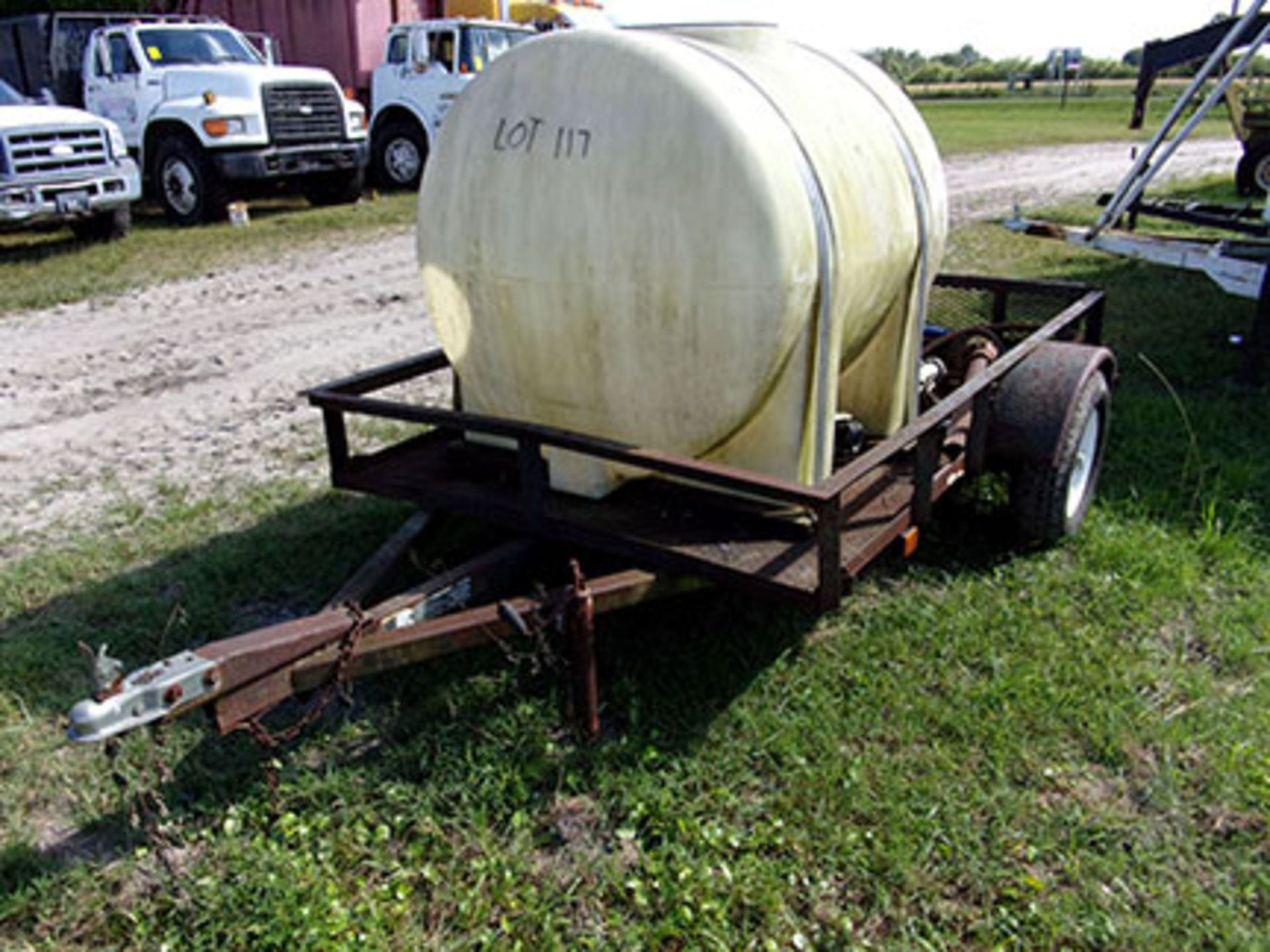 TANK TRAILER WITH PUMP - Image 2 of 2