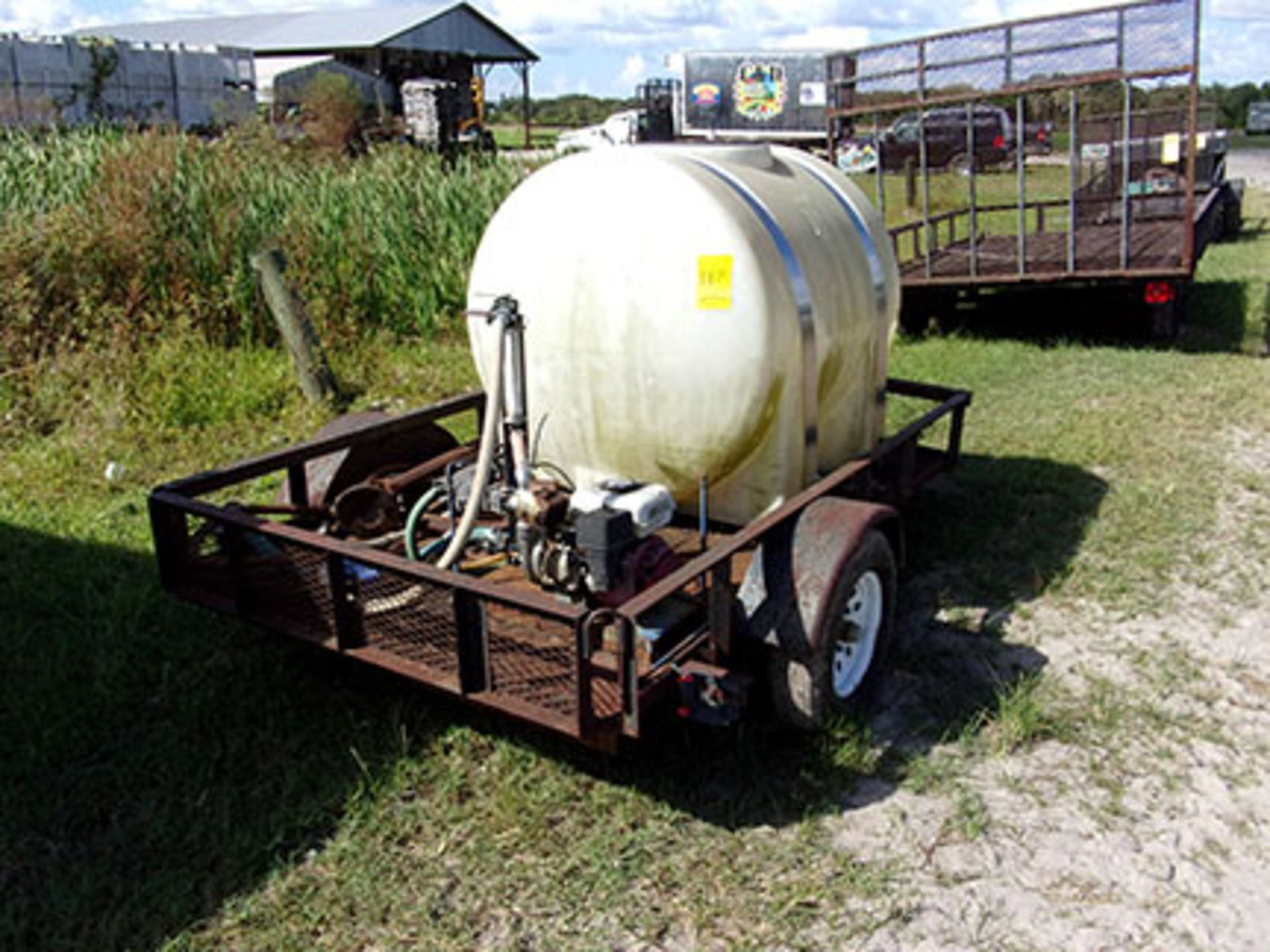 TANK TRAILER WITH PUMP