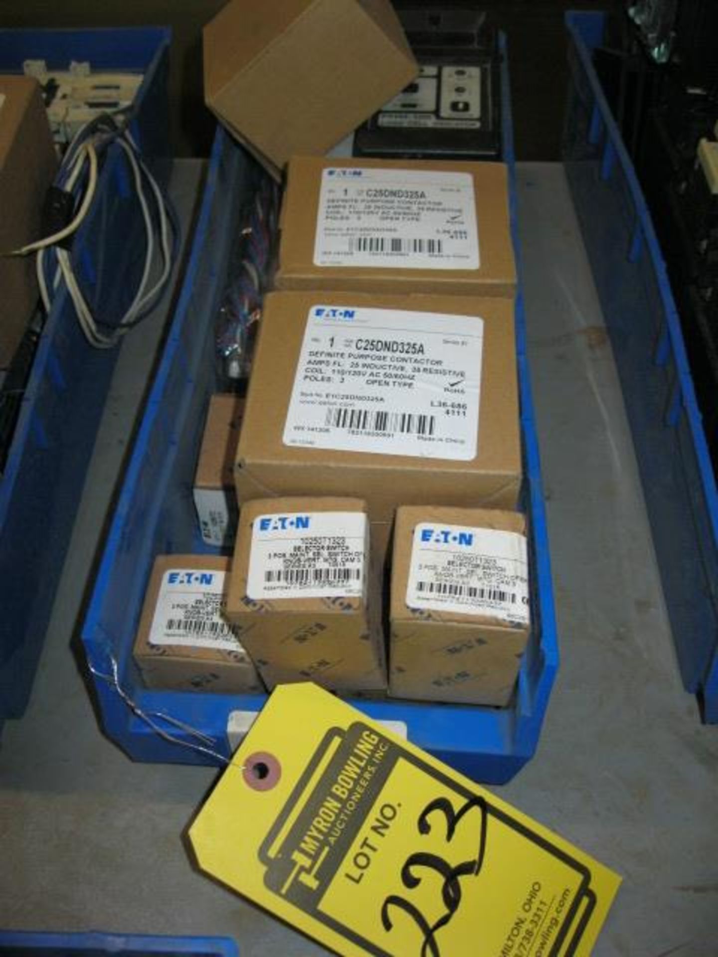 LOT OF CUTLER HAMMER CONTACTORS (NEW)