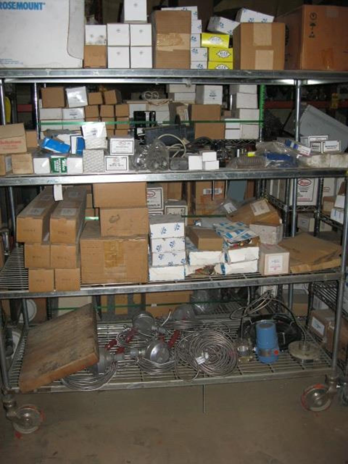 CART WITH CONTENTS, ELECTRICAL PARTS, STOCKROOM PARTS & ETC. EBAY WHOLESALE LOT