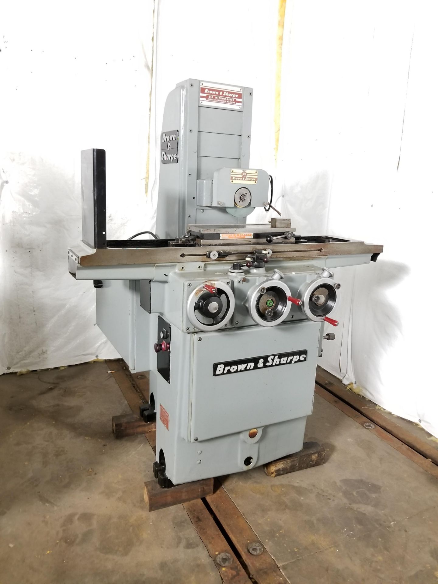 1966 BROWN & SHARPE MICROMASTER HYDRAULIC SURFACE GRINDER, MODEL 618, B&S PERMANENT MAGNETIC