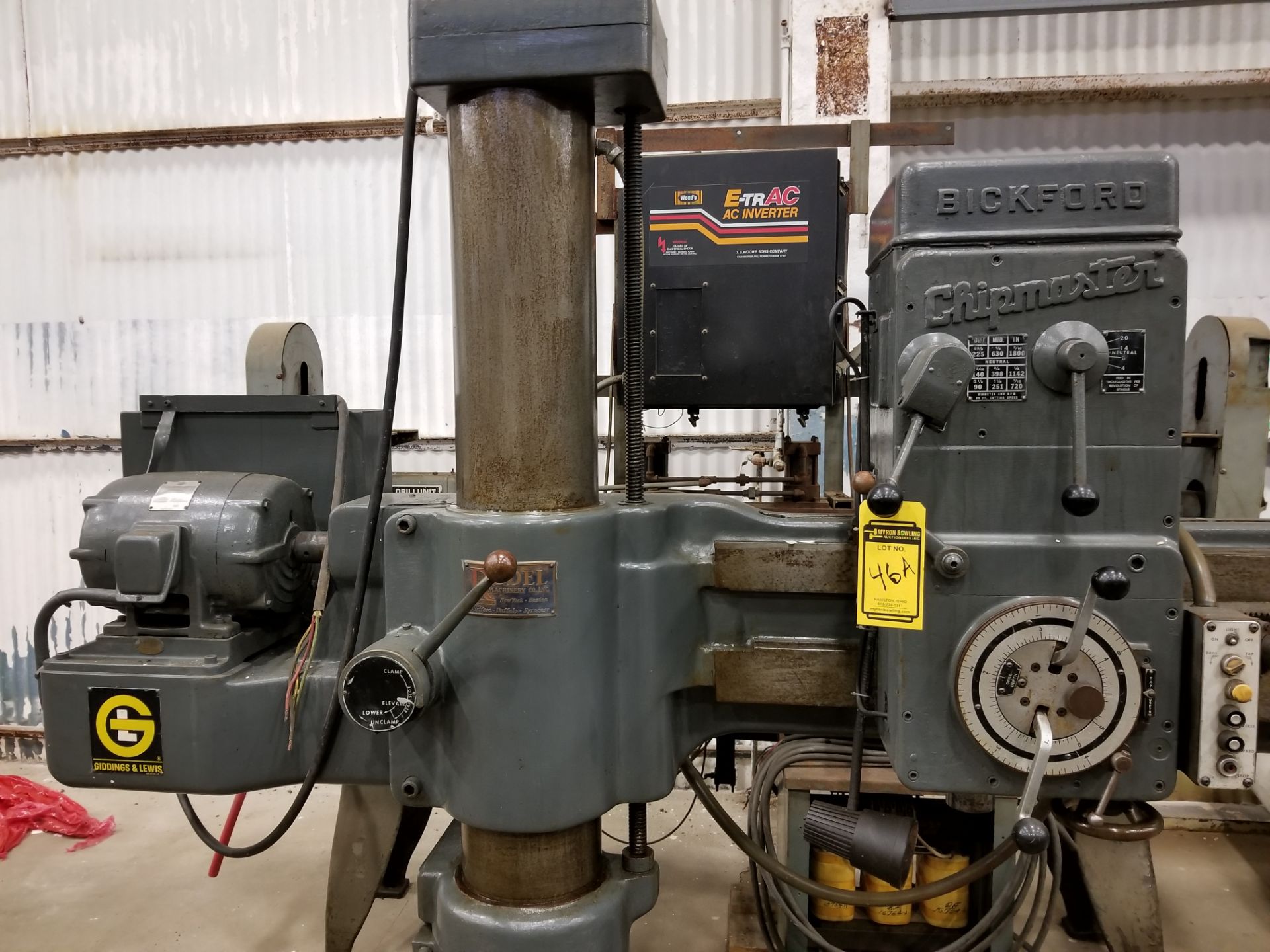 GIDDINGS & LEWIS RADIAL ARM DRILL, CHIPMASTER POWER CARRIAGE HEAD, 99-1800 RPM, ADJUSTABLE TO 5'' - Image 3 of 4