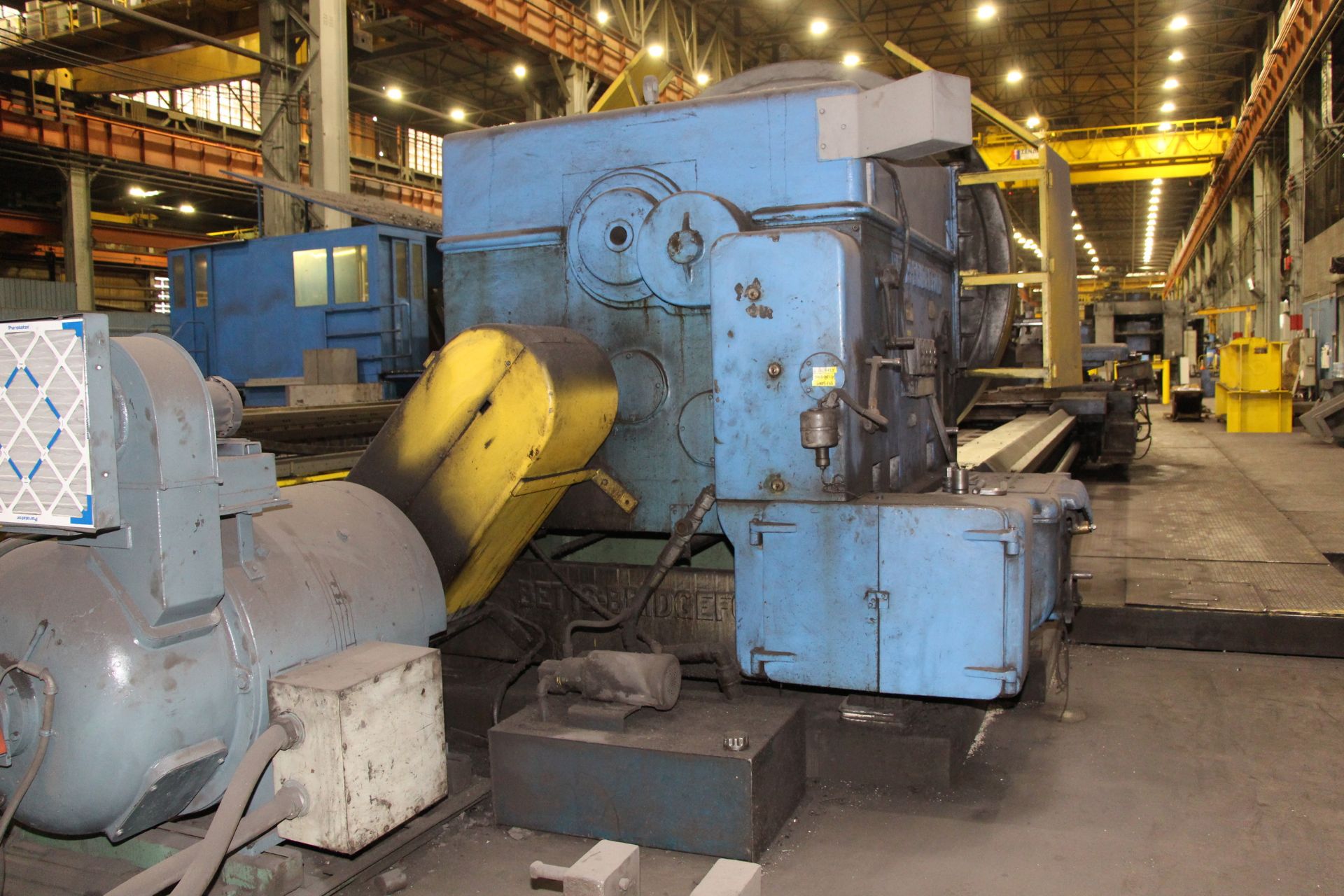 100'' X 580'' BETTS MODEL 57R HEAVY DUTY ENGINE LATHE, S/N 57R-724, 100'' SWING, 63.5'' SWING OVER - Image 8 of 15