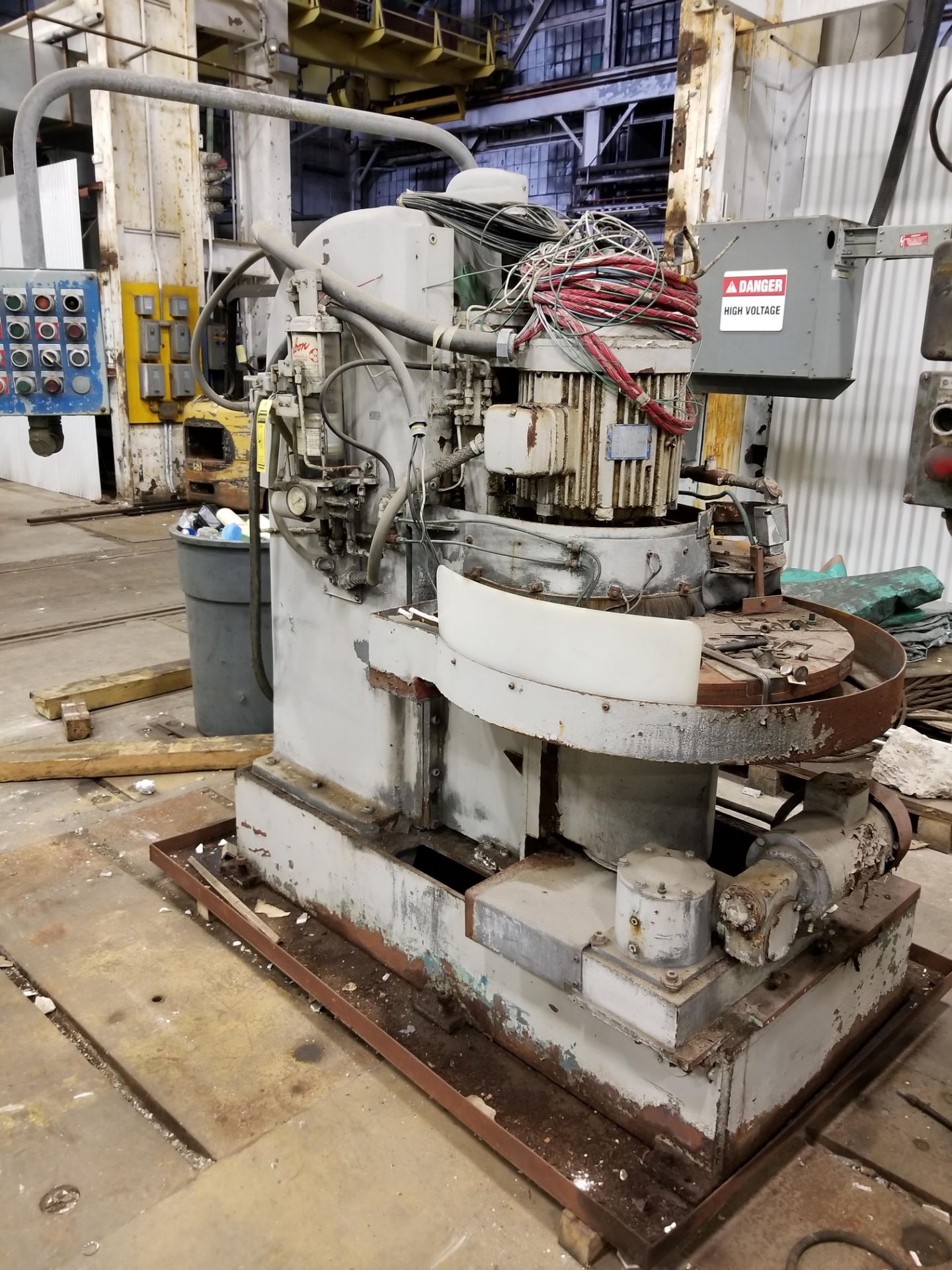 GARDNER ROTARY FINISHER, MODEL 1V18, SN 862-1, 29'' DIA TABLE, (10) DIE STATION TABLE, PUSH BUTTON