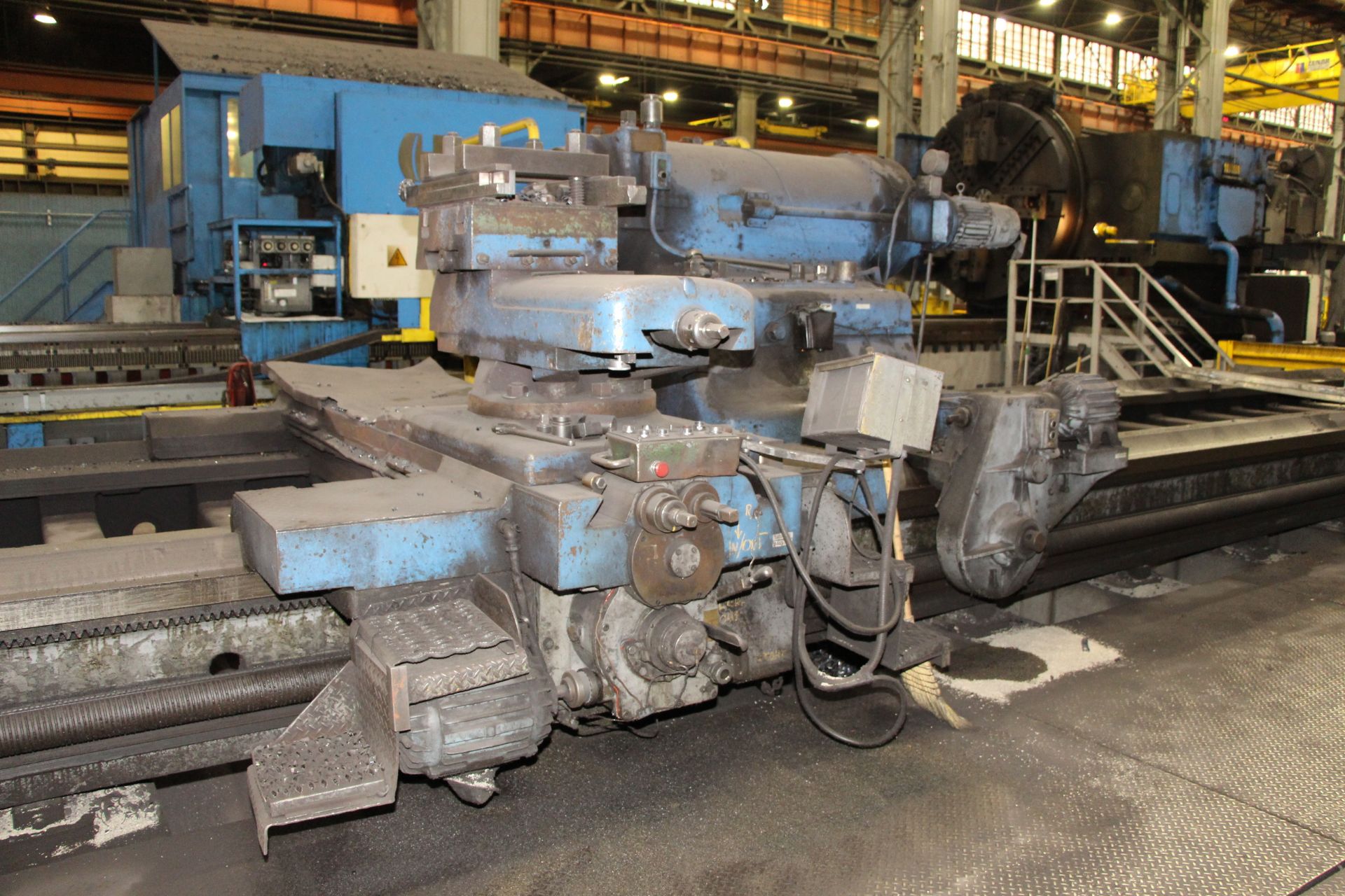 100'' X 580'' BETTS MODEL 57R HEAVY DUTY ENGINE LATHE, S/N 57R-724, 100'' SWING, 63.5'' SWING OVER - Image 12 of 15