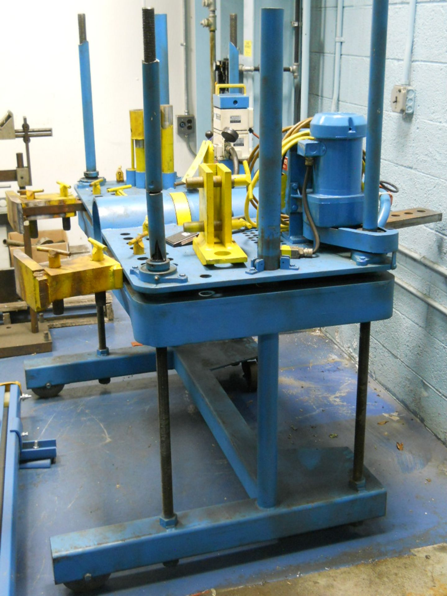 POULAN HORIZONTAL BEARING PULLER, M/N P-200, S/N 2038, 10, 000 LB. CAPACITY - Image 6 of 6