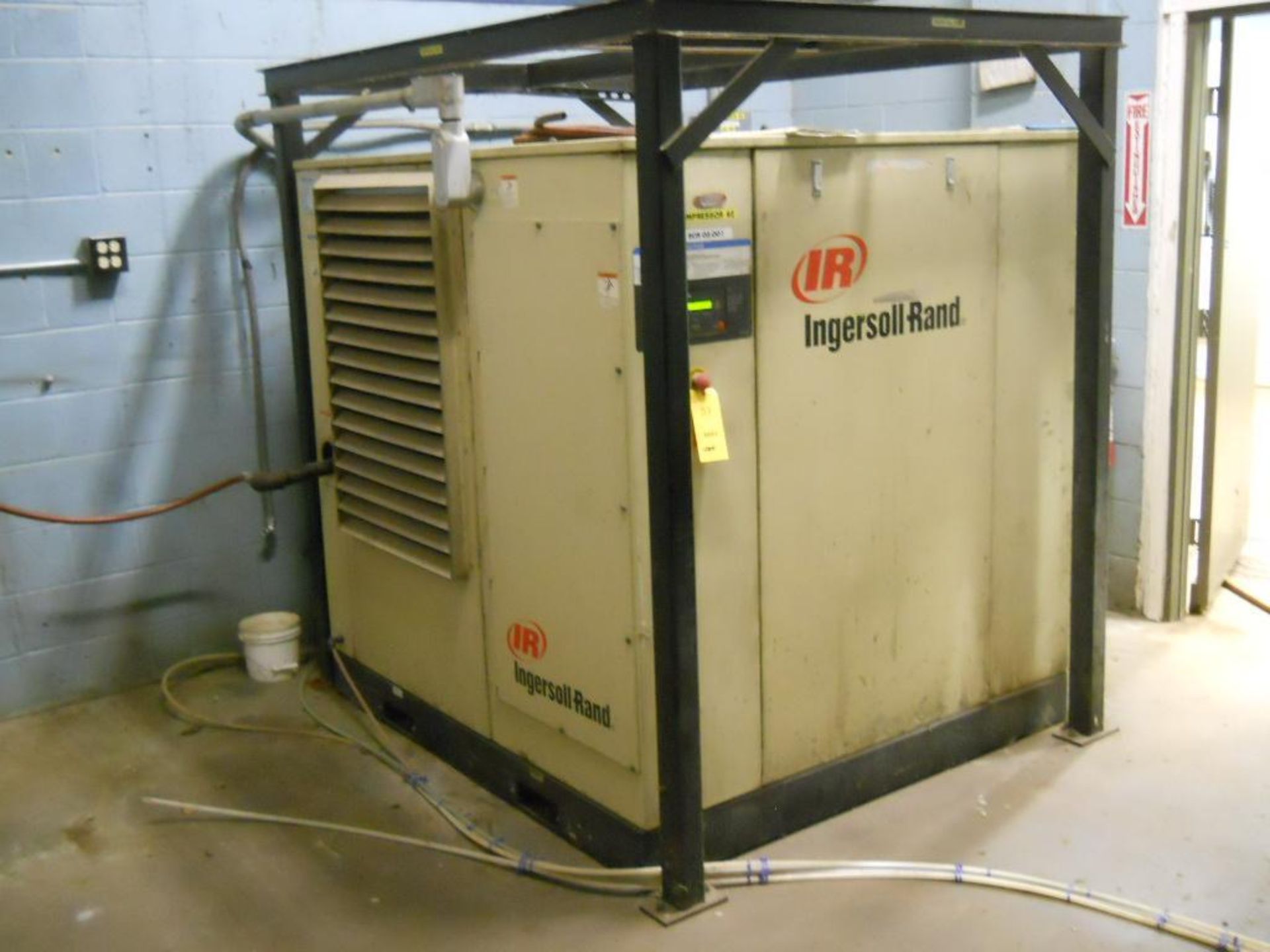 INGERSOLL-RAND 60 HP AIR COMPRESSOR, M/N SSR-EP60, S/N CA2586003099, SIZE 62 IN. X 66 IN. X 67