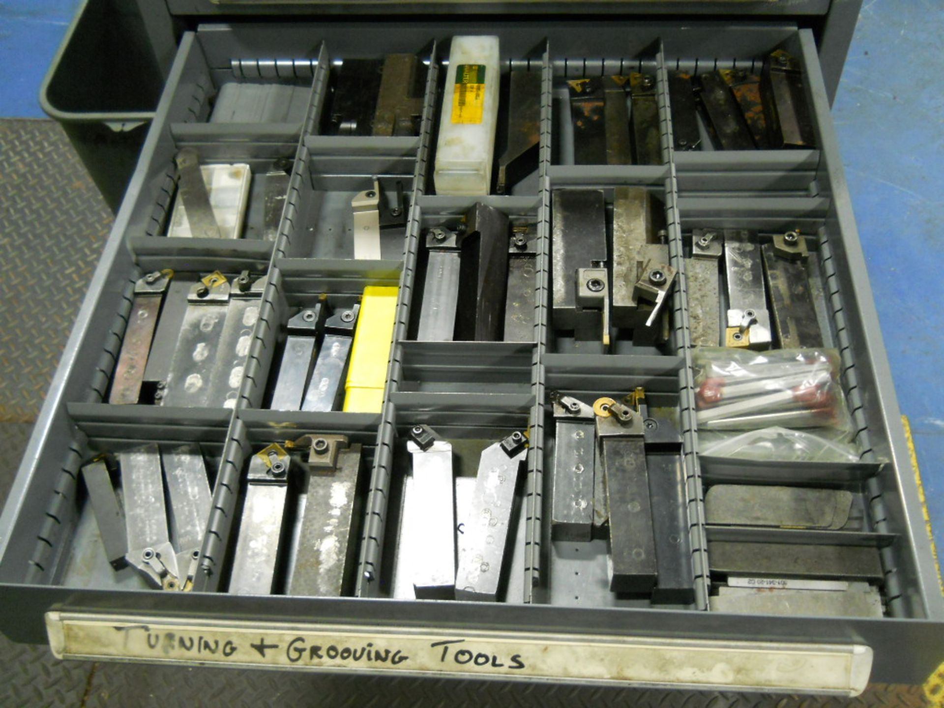 STANLEY VIDMAR 9-DRAWER METAL CABINET WITH CONTENTS, CONTENTS INCLUDE BUT ARE NOT LIMITED TO: SHIMS, - Image 4 of 7