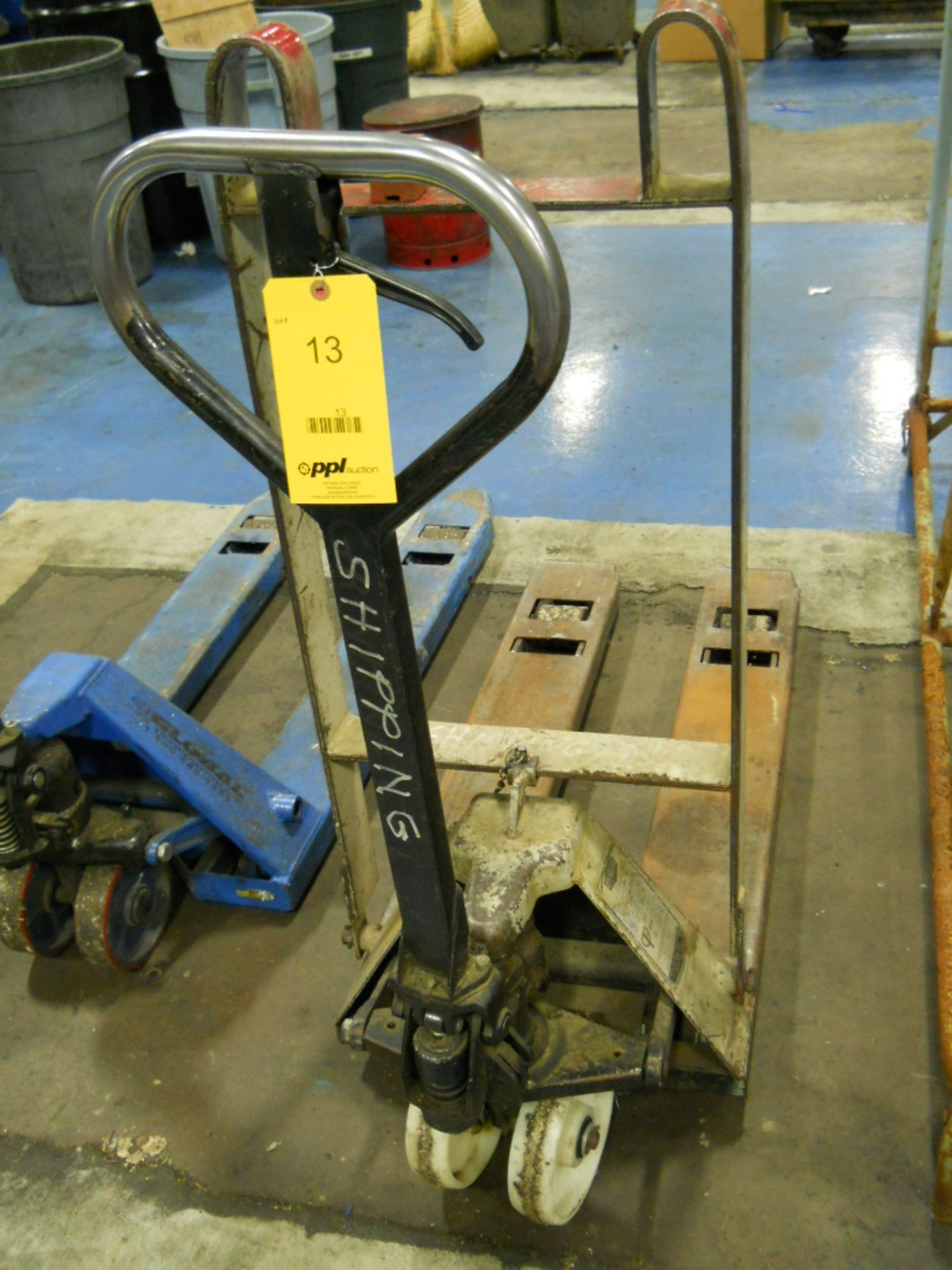 MULTITON 5,000 LB. CAPACITY HYDRAULIC PALLET TRUCK