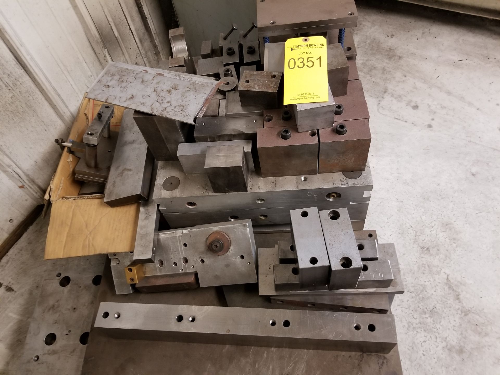 LOT: MOLD AND ASSORTED TOOL STEEL (ON 1 SKID) - Image 2 of 2