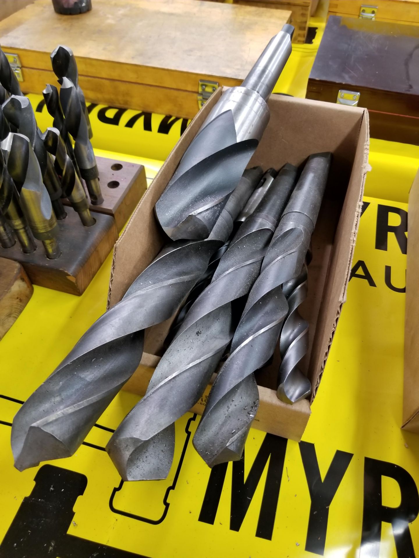 LOT: ASSORTED TAPER SHANK DRILLS (IN 1 BOX)