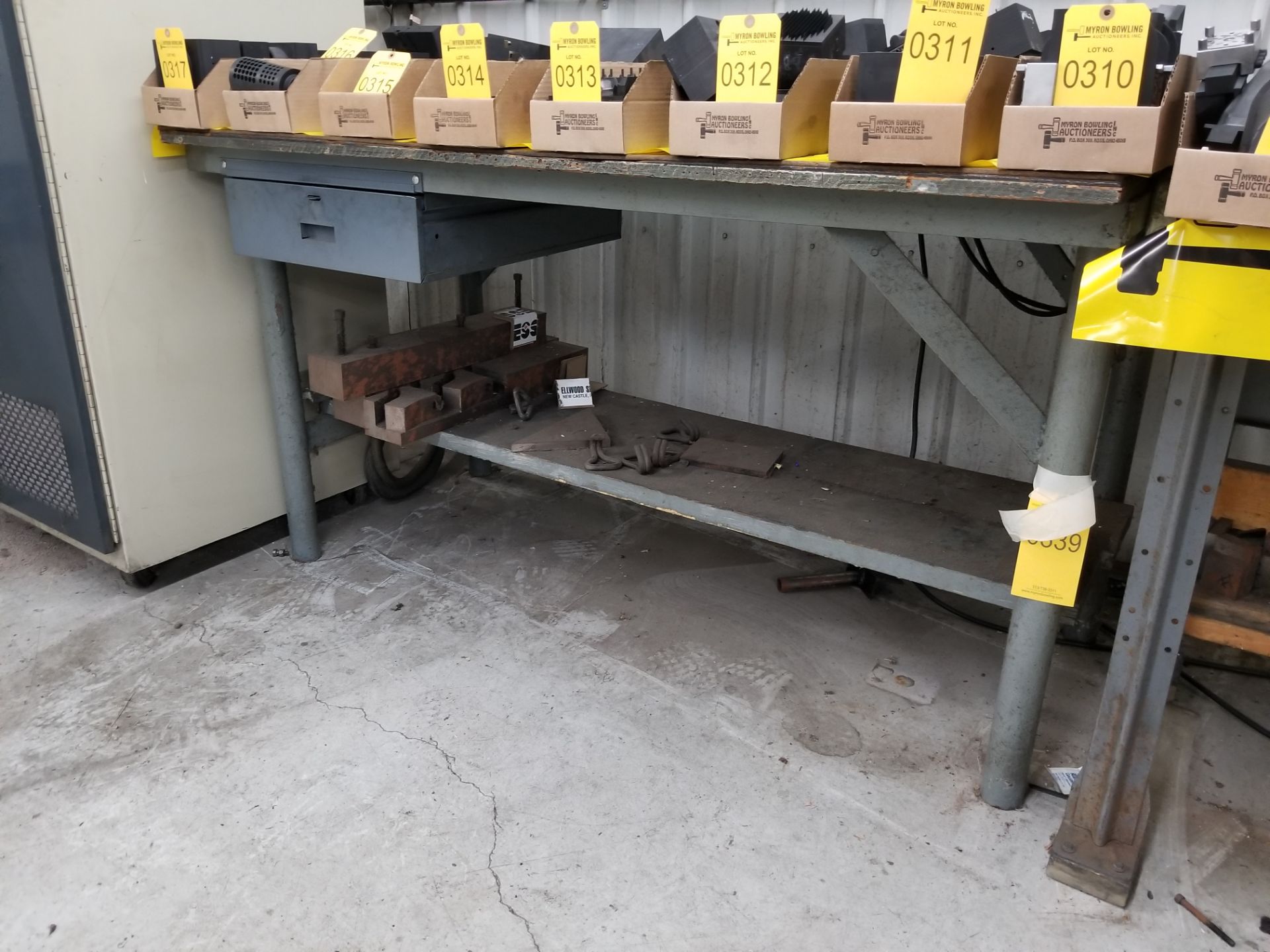 HEAVY DUY STEEL FRAMED WORK BENCH