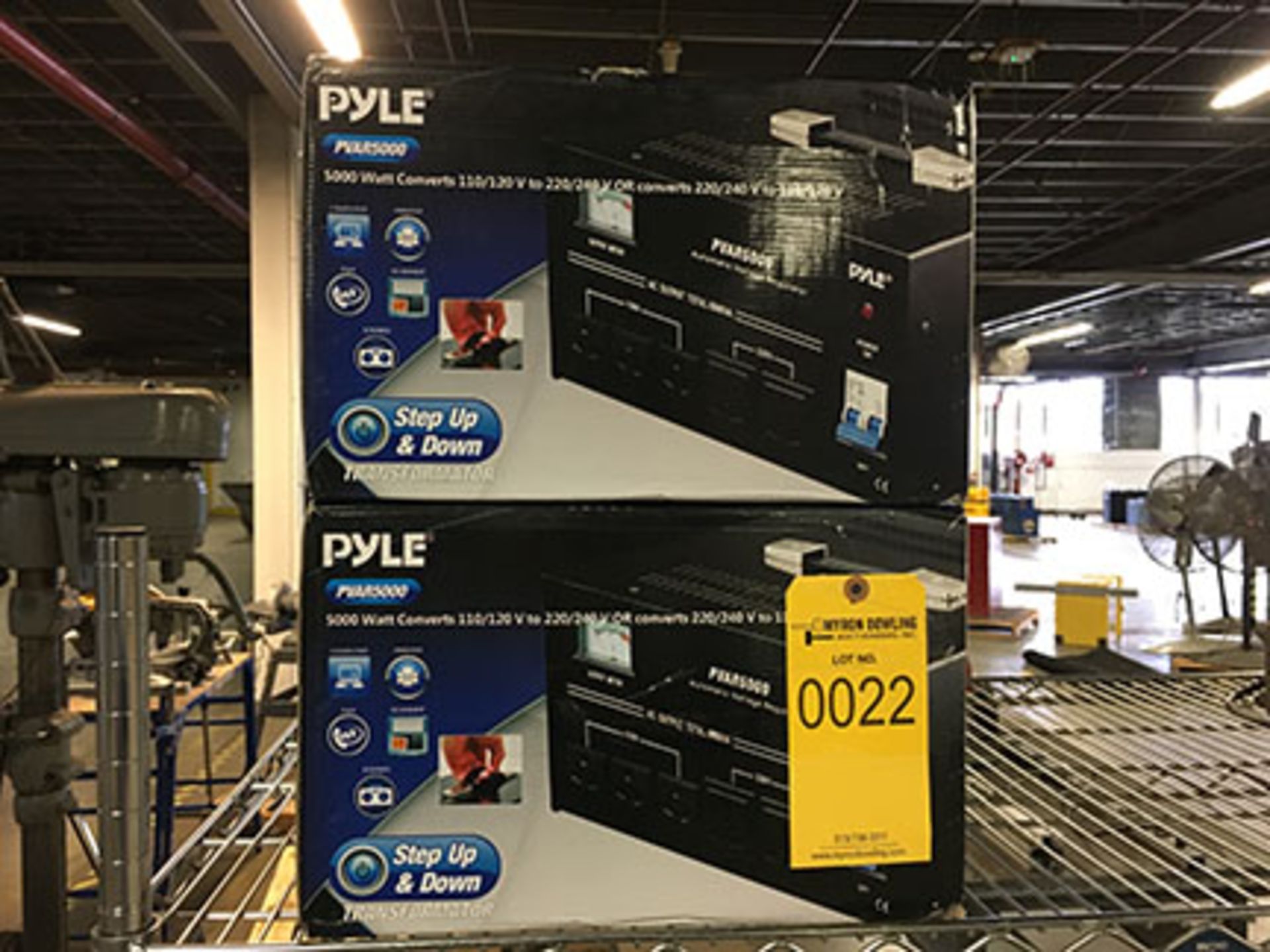 LOT OF (2) PYLE TRANSFORMER PVAR5000, AUTOMATIC VOLTAGE REGULATOR, 5,000 WATTS CONVERTS 110/220V - Image 2 of 2