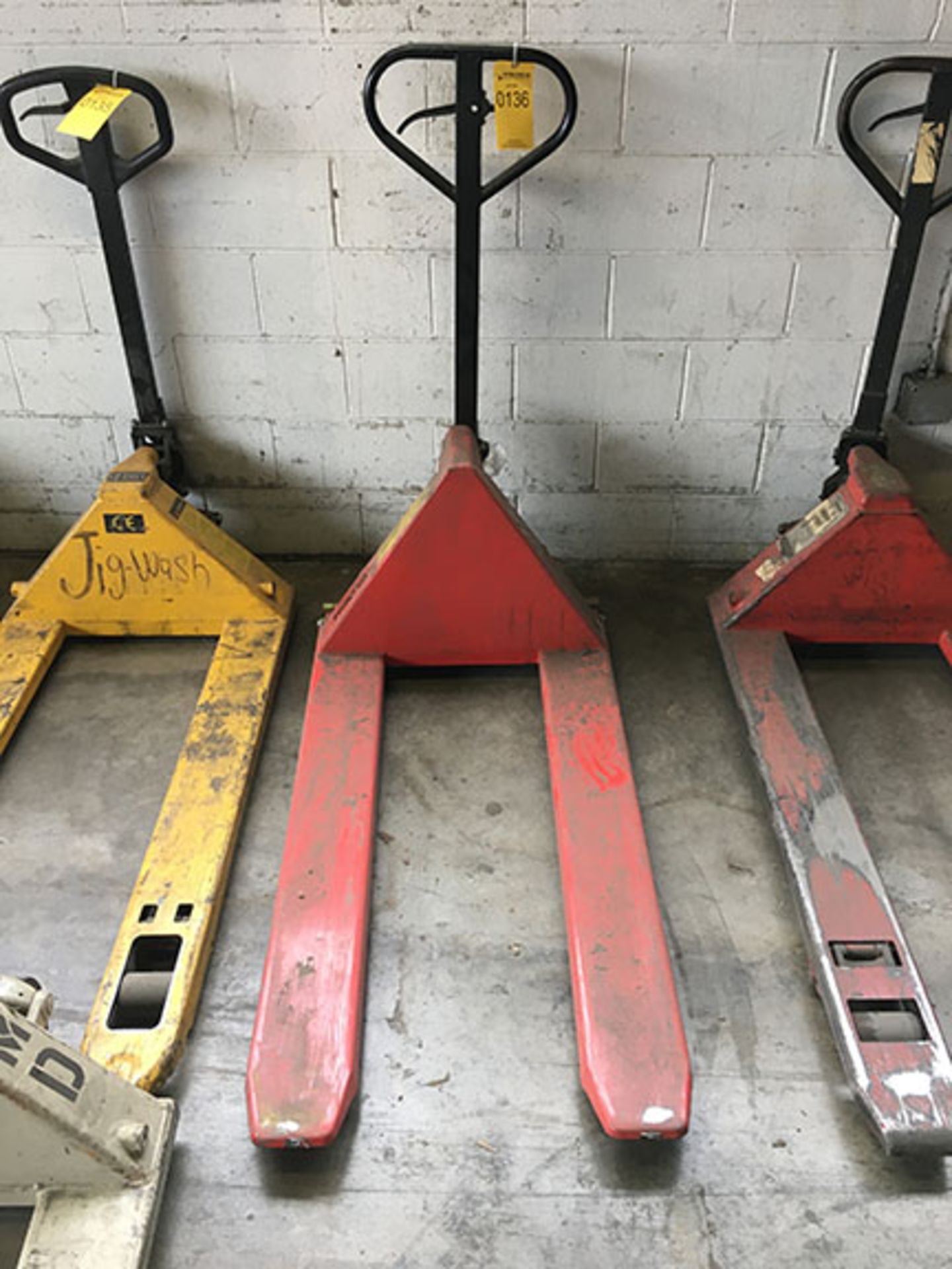 GLOBAL PALLET JACK