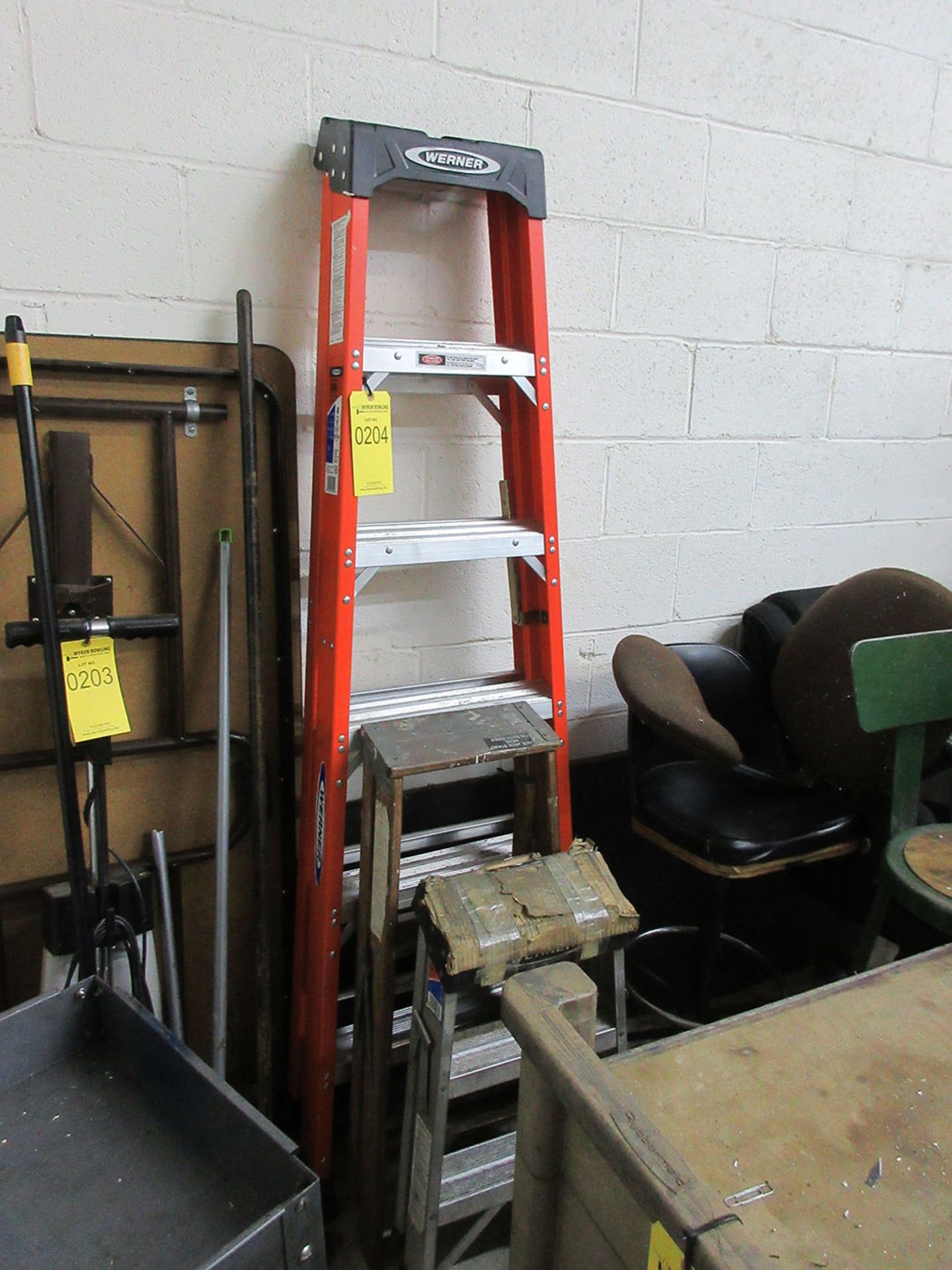 WEINER 6' FIBERGLASS STEP LADDER & 3' AND 2' STEP LADDERS