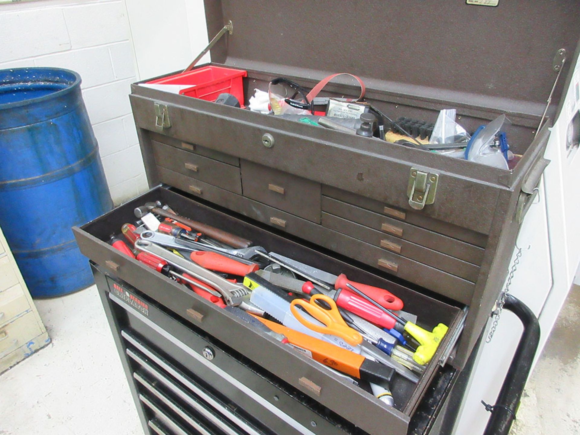 CRAFTSMAN TOOL CABINET & KENNEDY TOOL BOX WITH TOOLS & TOOLING - Image 3 of 3