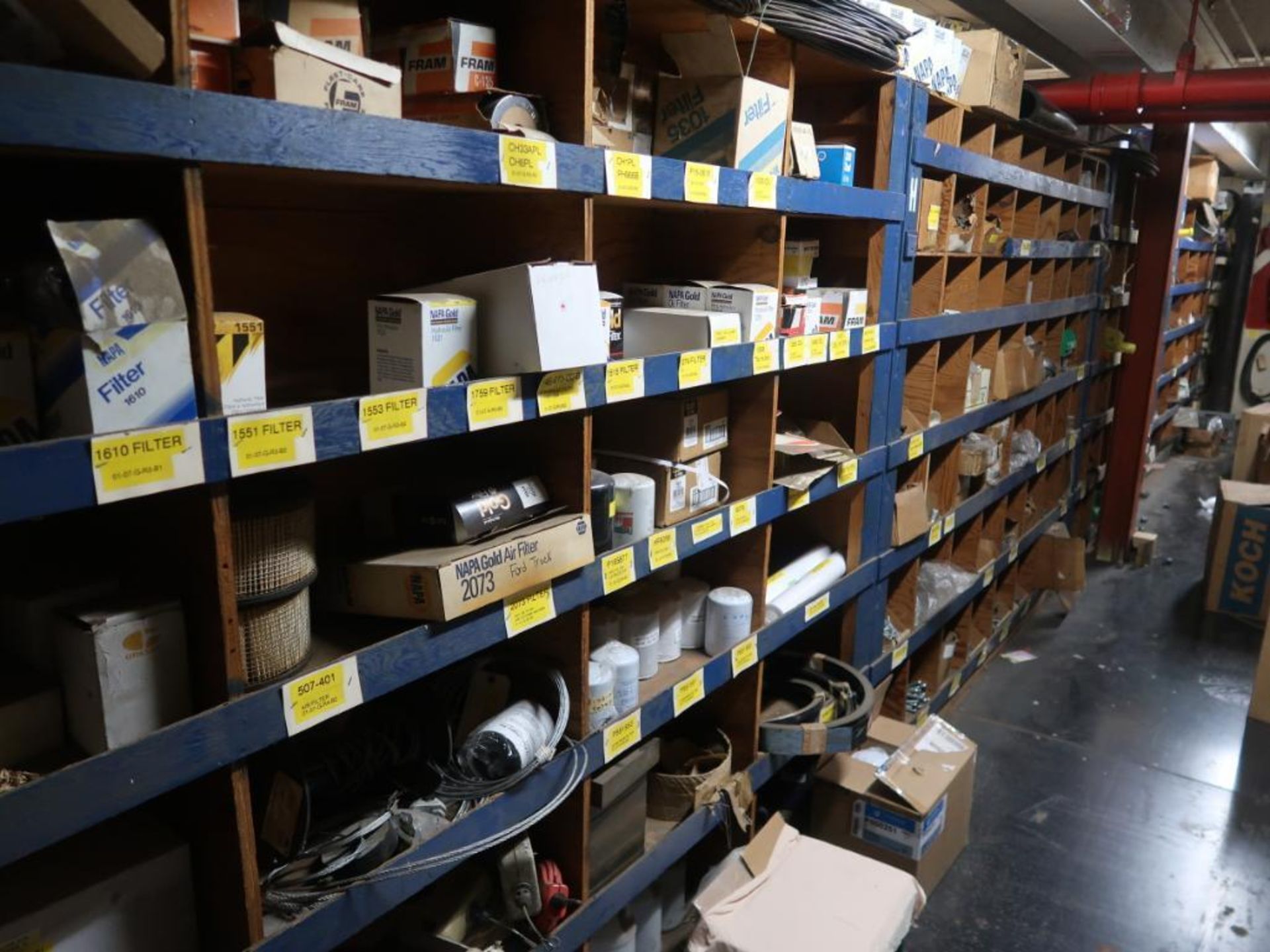 LOT: Balance of Room (excluding Lots #121 & #123) including Shelving, Maintenance, Machine & Electri - Image 11 of 24