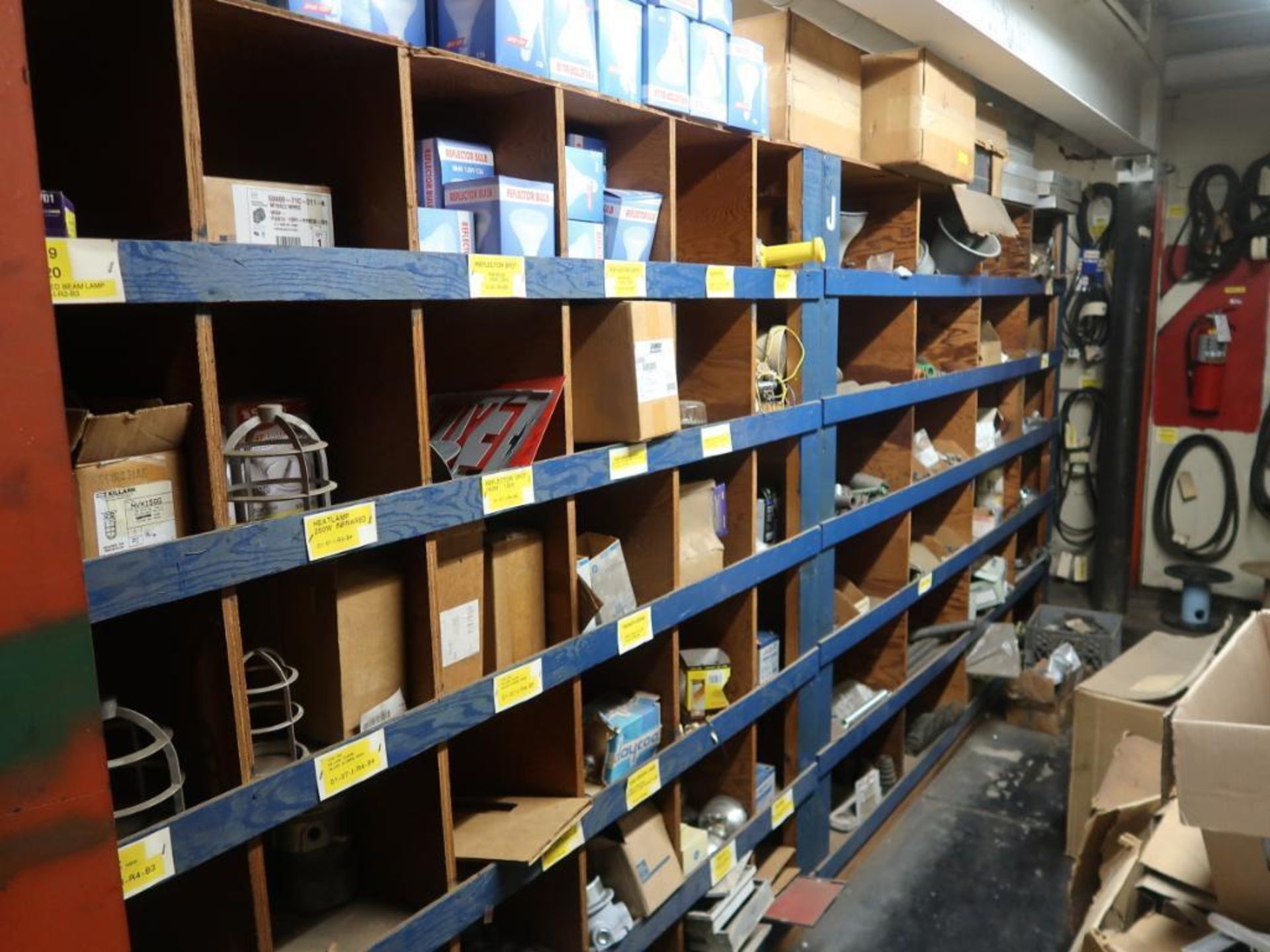 LOT: Balance of Room (excluding Lots #121 & #123) including Shelving, Maintenance, Machine & Electri - Image 10 of 24