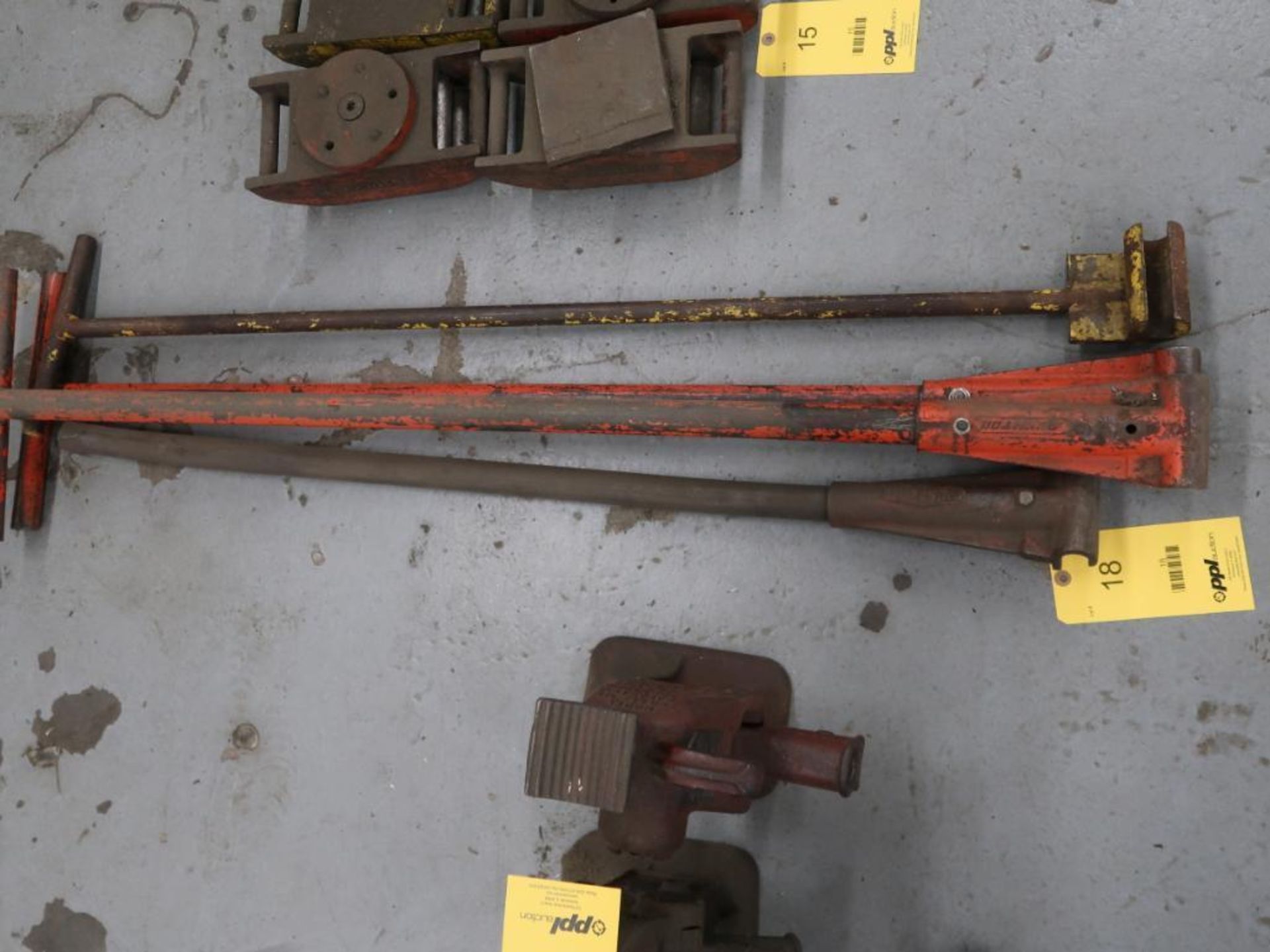 LOT: (4) Machinery Skate Handles