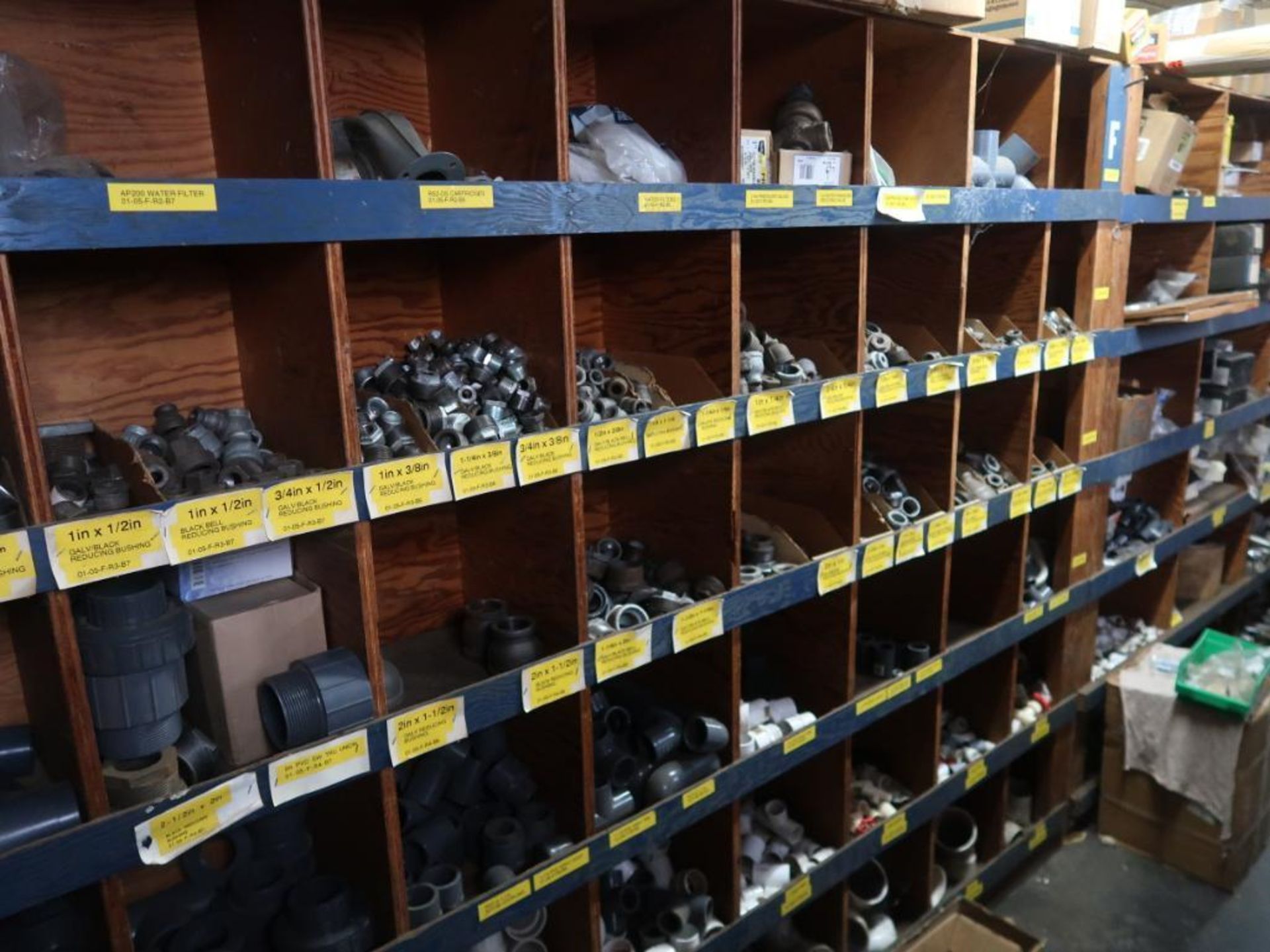 LOT: Balance of Room (excluding Lots #121 & #123) including Shelving, Maintenance, Machine & Electri - Image 21 of 24