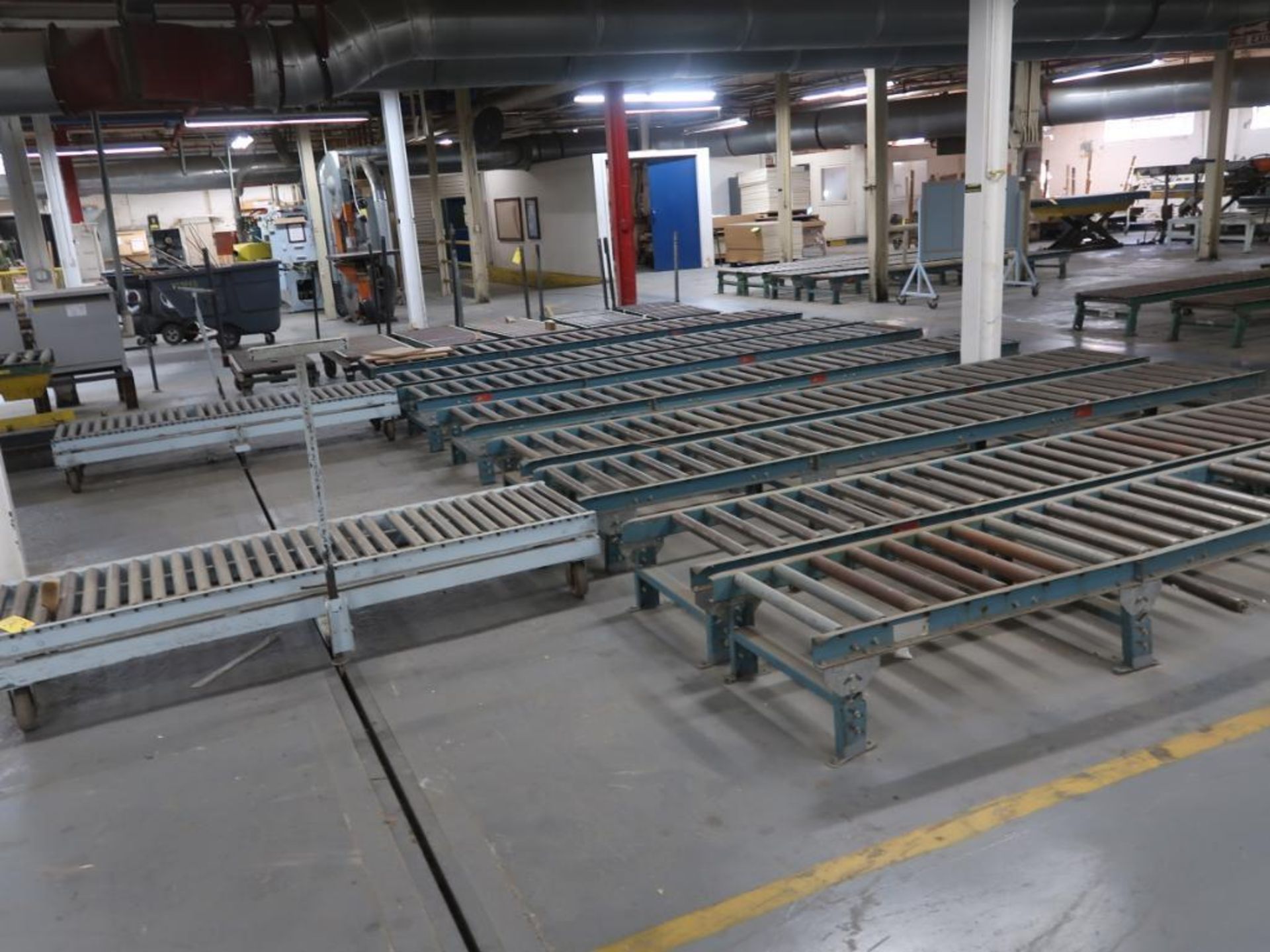LOT: Approx. 400 ft. of Assorted Width Roller Conveyor in (27) Sections including (5) Transfer Dolli - Image 4 of 5