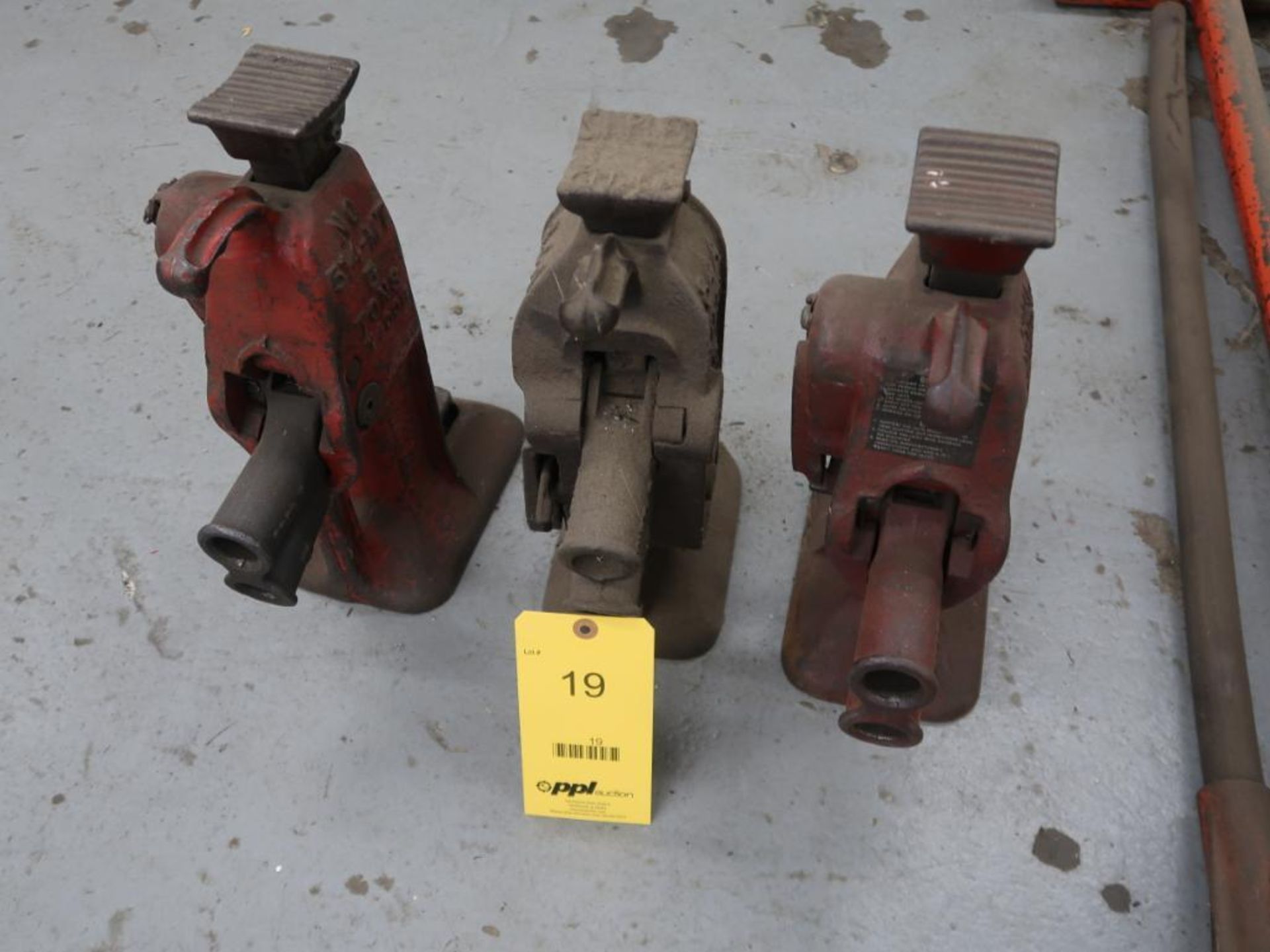 LOT: (3) Railroad Jacks