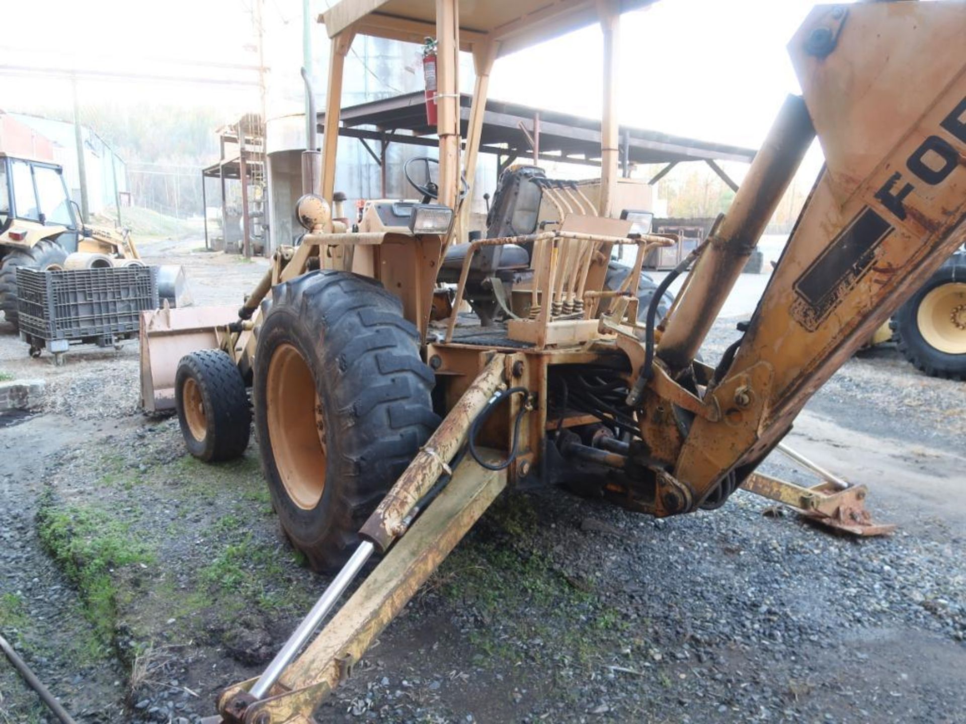 FORD Loader Backhoe Model 545D, S/N A435834, 12 in., 18 in., 24 in. & 84 in. Buckets - Image 2 of 2