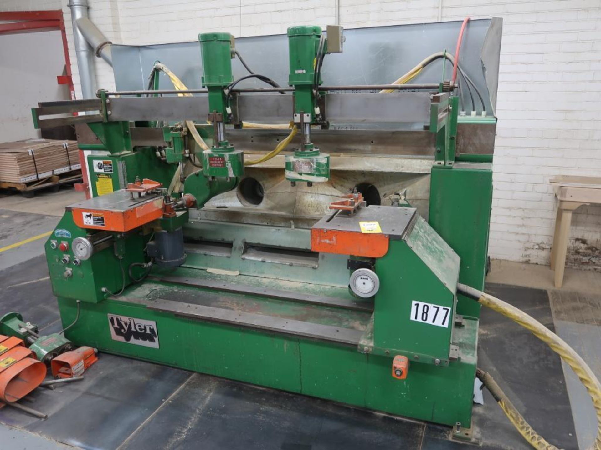 TYLER Hydraulic Dovetail Machine, S/N 413099 (#1877)