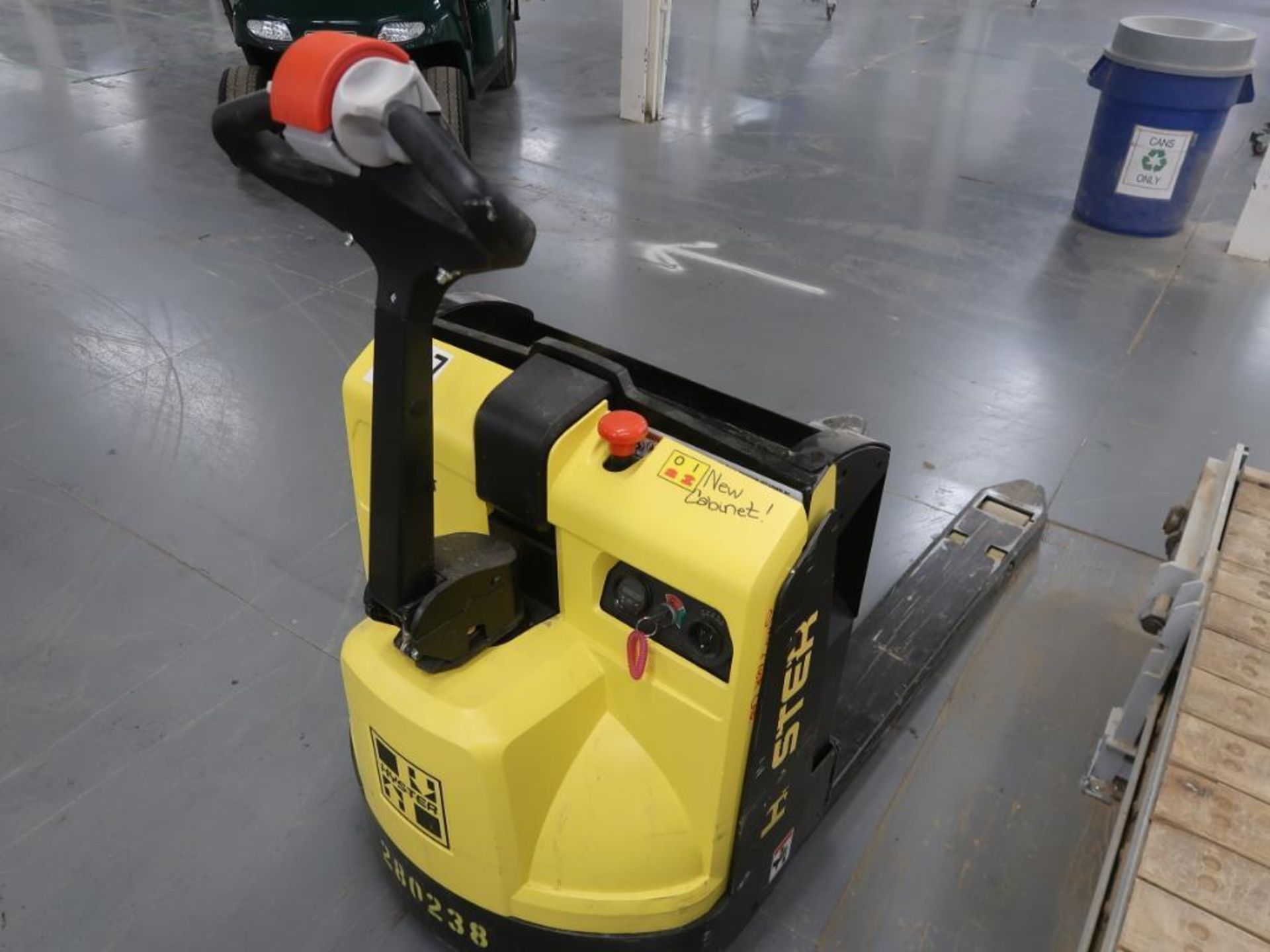 HYSTER 4500 lb. Electric Walk-Behind Pallet Truck Model W45ZHD (#417)