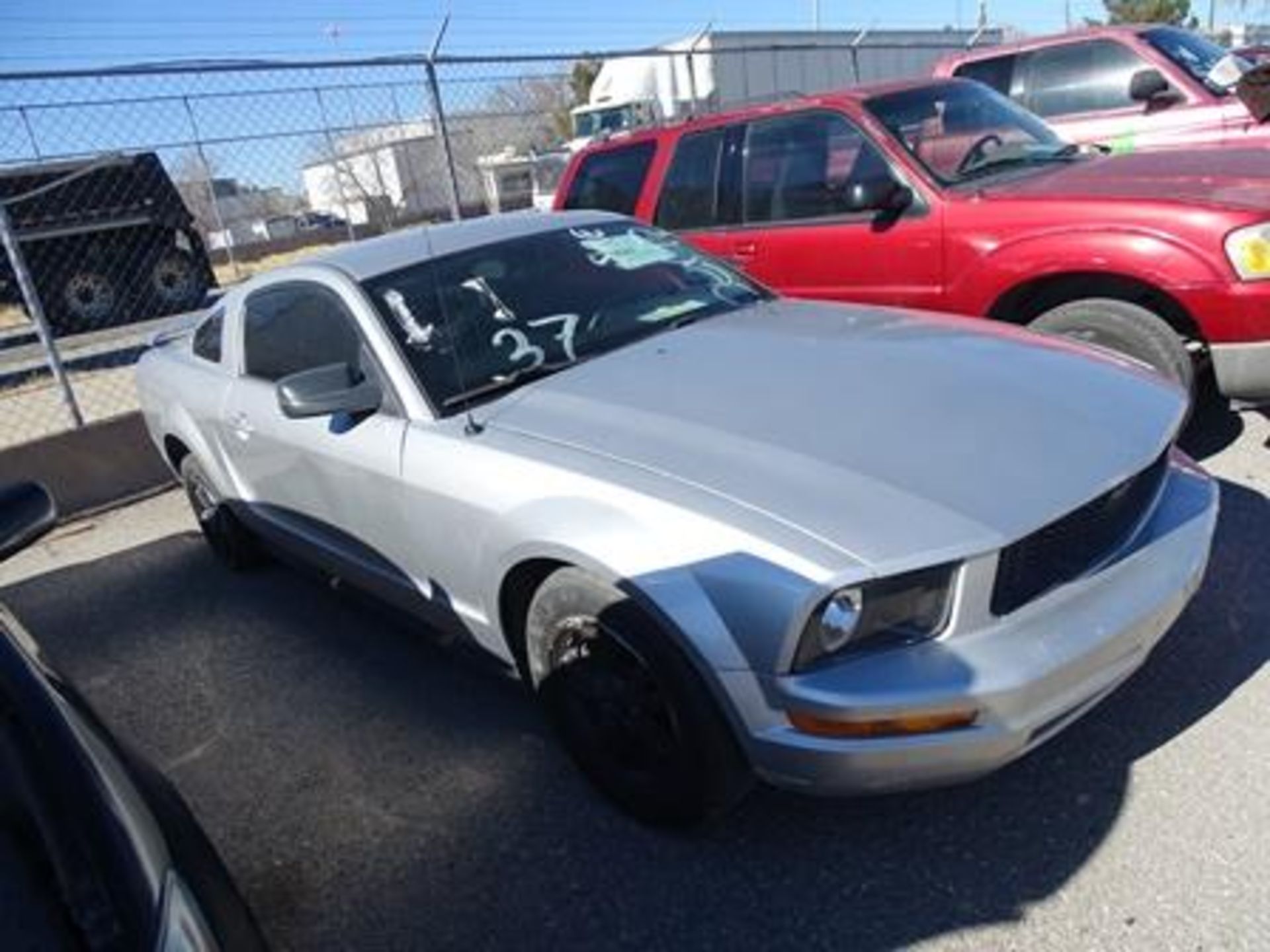 Vehículo Marca Ford Mustang, Tipo Sedan, Modelo 2007, Located In: Chihuahua, Deposit Of: $5000 - Image 9 of 17