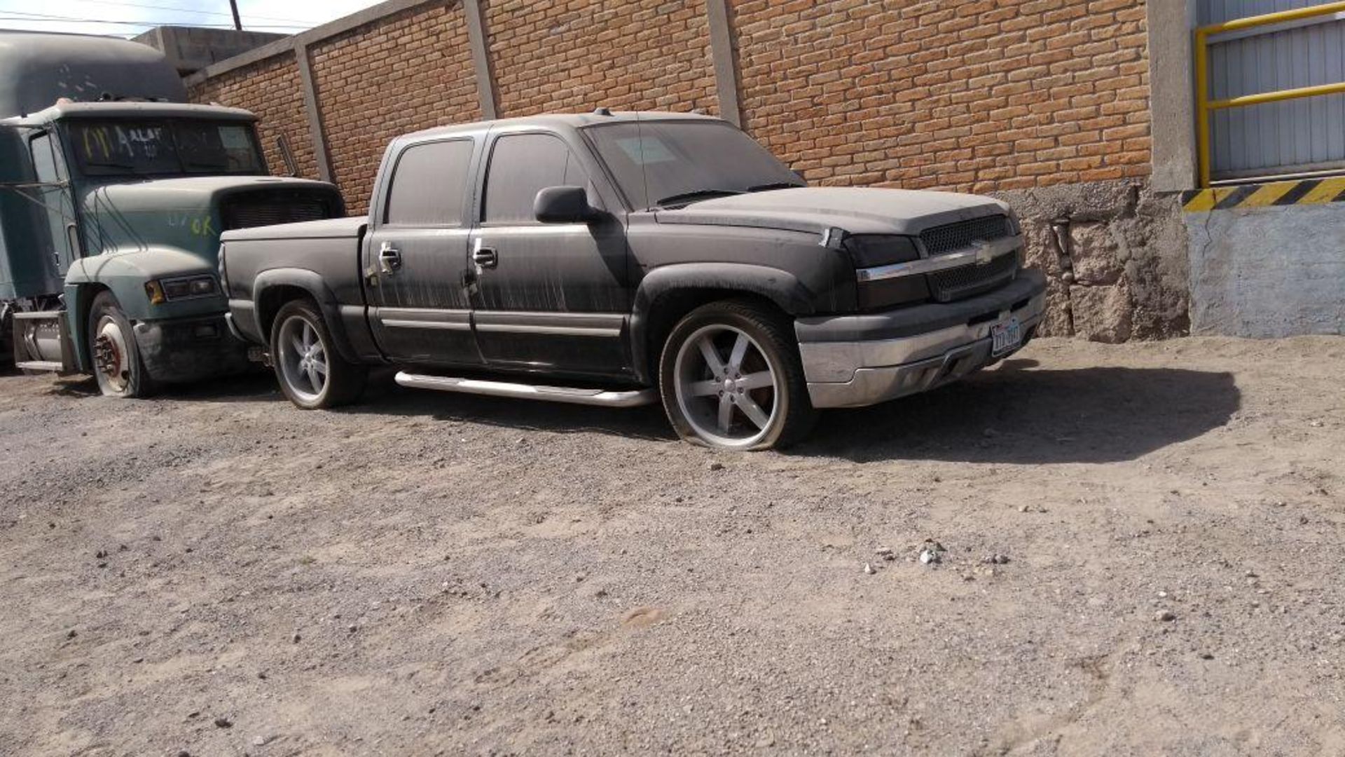 Vehículo Marca Chevrolet Silverado, Tipo Pick Up, Modelo 2005, Located In: Queretaro, Deposit Of: $