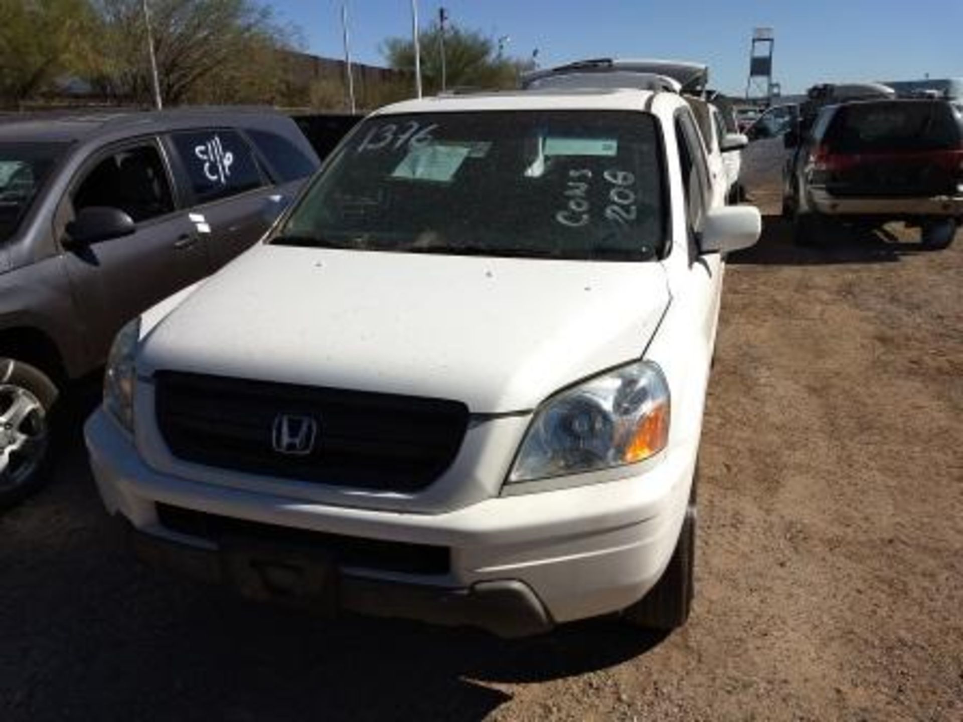 Lote Conformado Por Cuatro Vehículos No Aptos Para Matricular,Chevrolet Tahoe 2000, Honda Pilot - Image 12 of 20