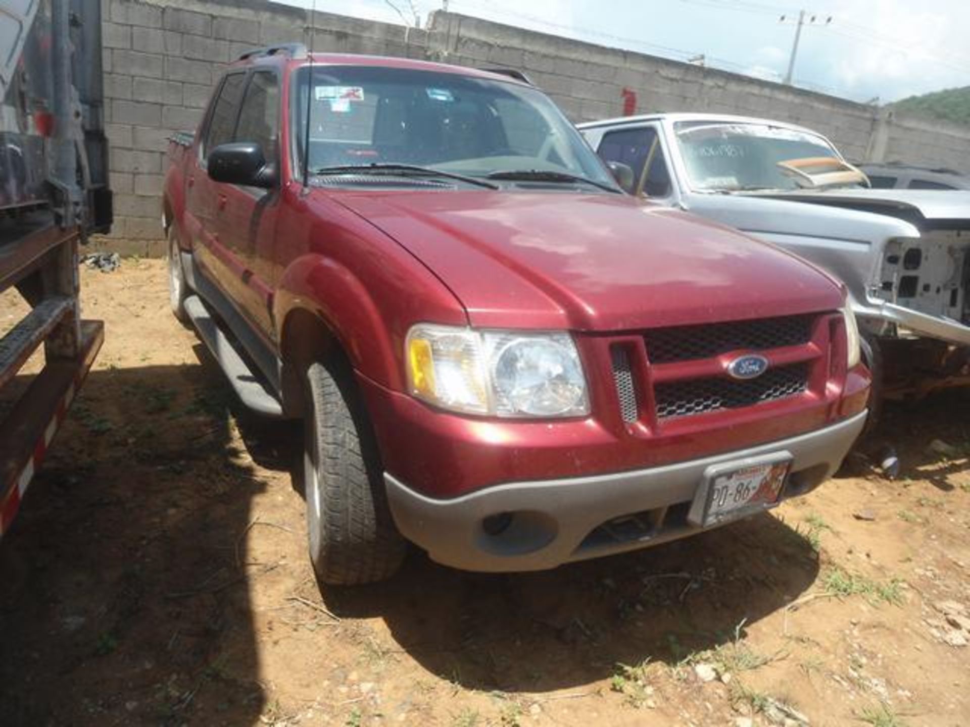 Lote Conformado Por Dos Vehículos, Ford Explorer Sport Trac 2001, Chevrolet S10 2000 Y Un Vehículo - Image 14 of 20