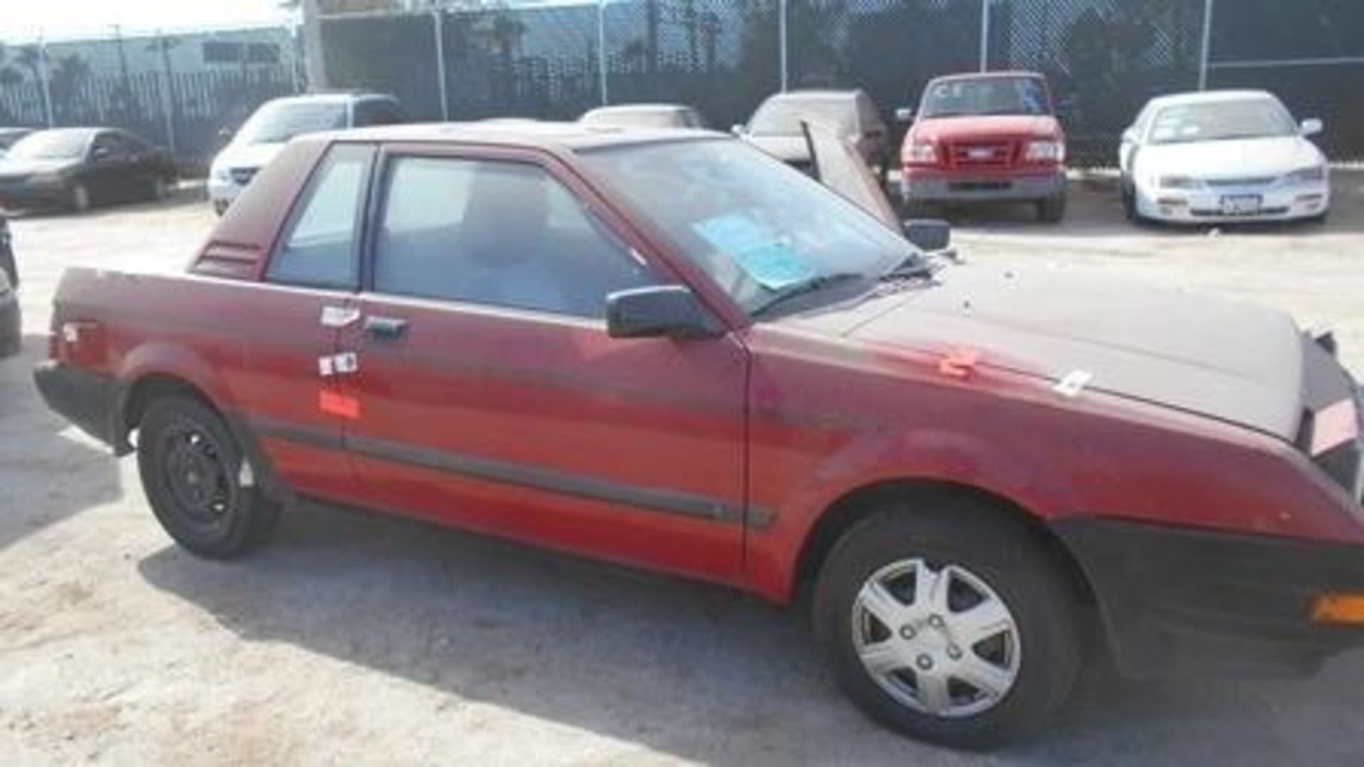 Lote Conformado Por Seis Vehículos No Aptos Para Matricular, Ford Explorer 2003, Datsun Pulsar - Bild 18 aus 20